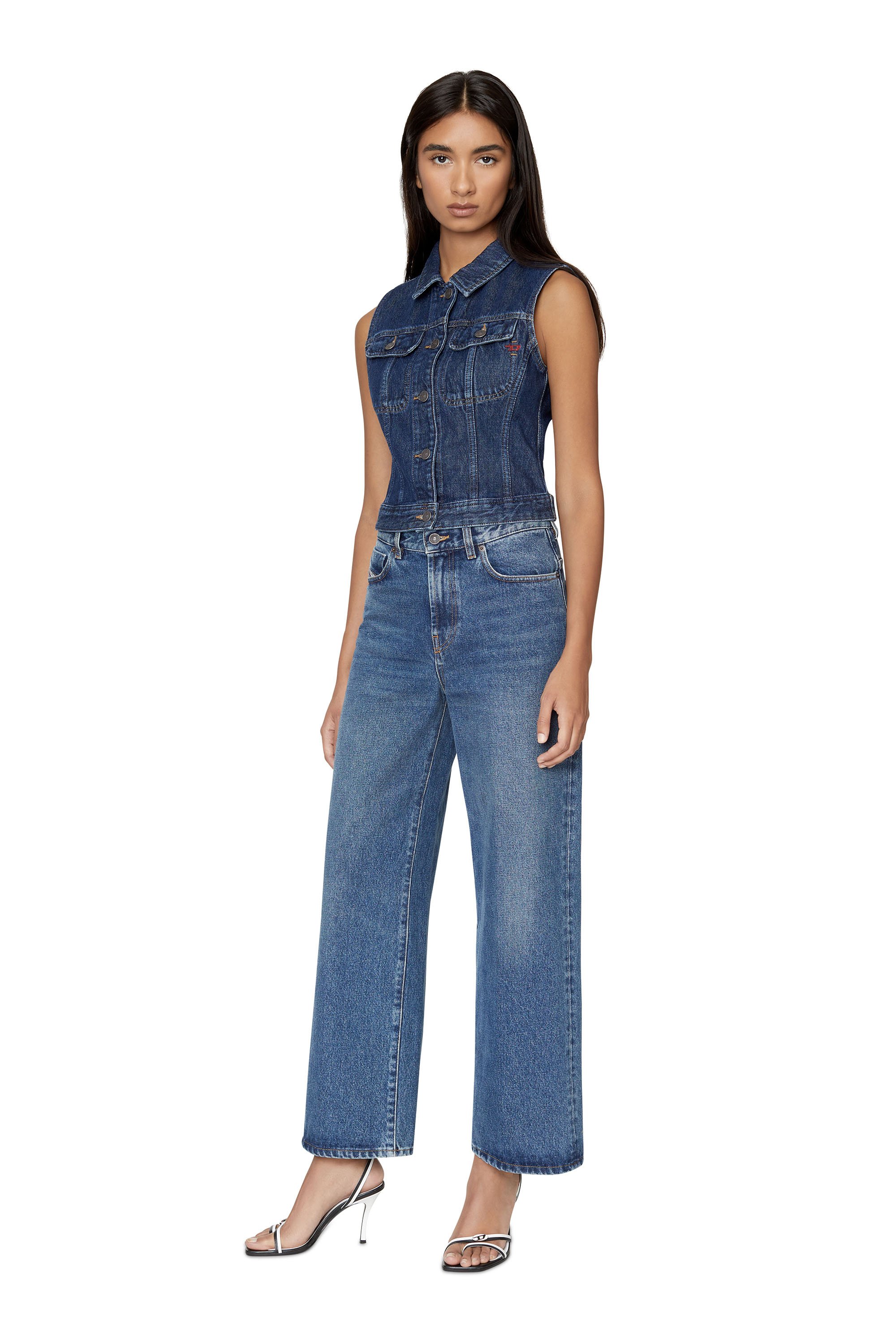 2000 007E5 Bootcut and Flare Jeans
