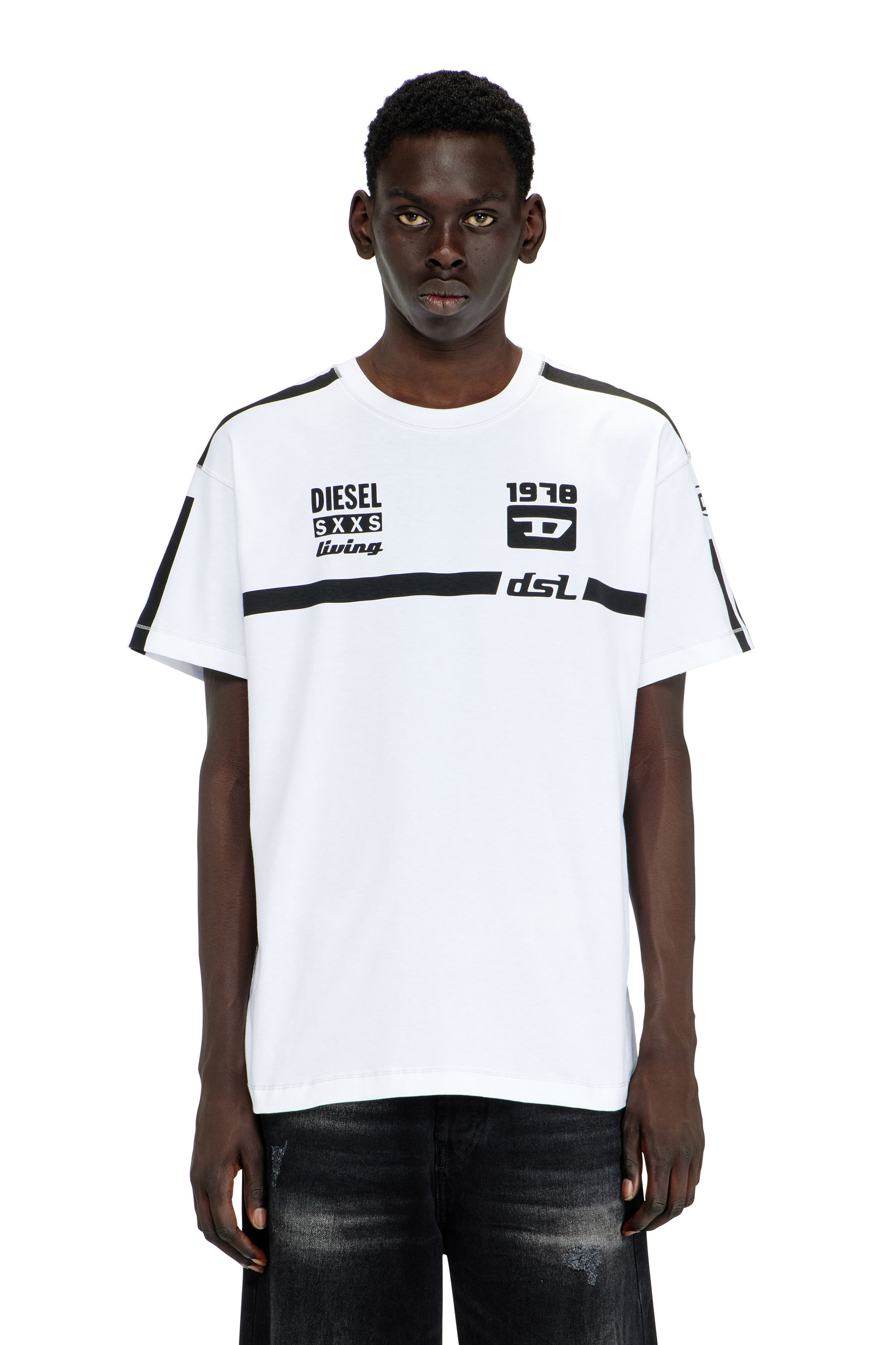 Diesel - T-NORM-V12, T-shirt en coton avec imprim&eacute;s graphiques contrast&eacute;s Homme in ToBeDefined - 1