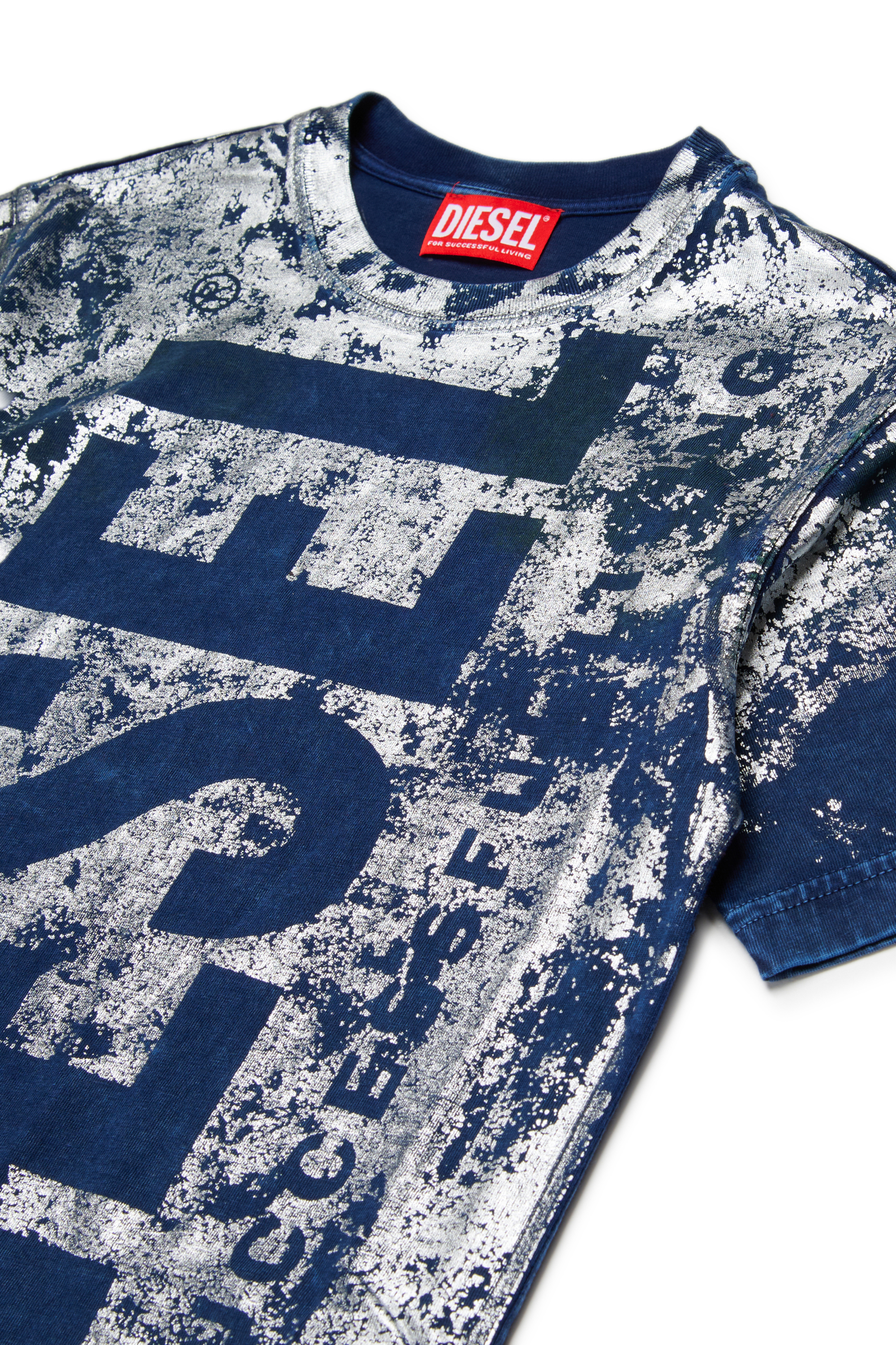 Diesel - TABOXTAR2 OVER, T-shirt avec imprim&eacute; effet craie Homme in Bleu - 3