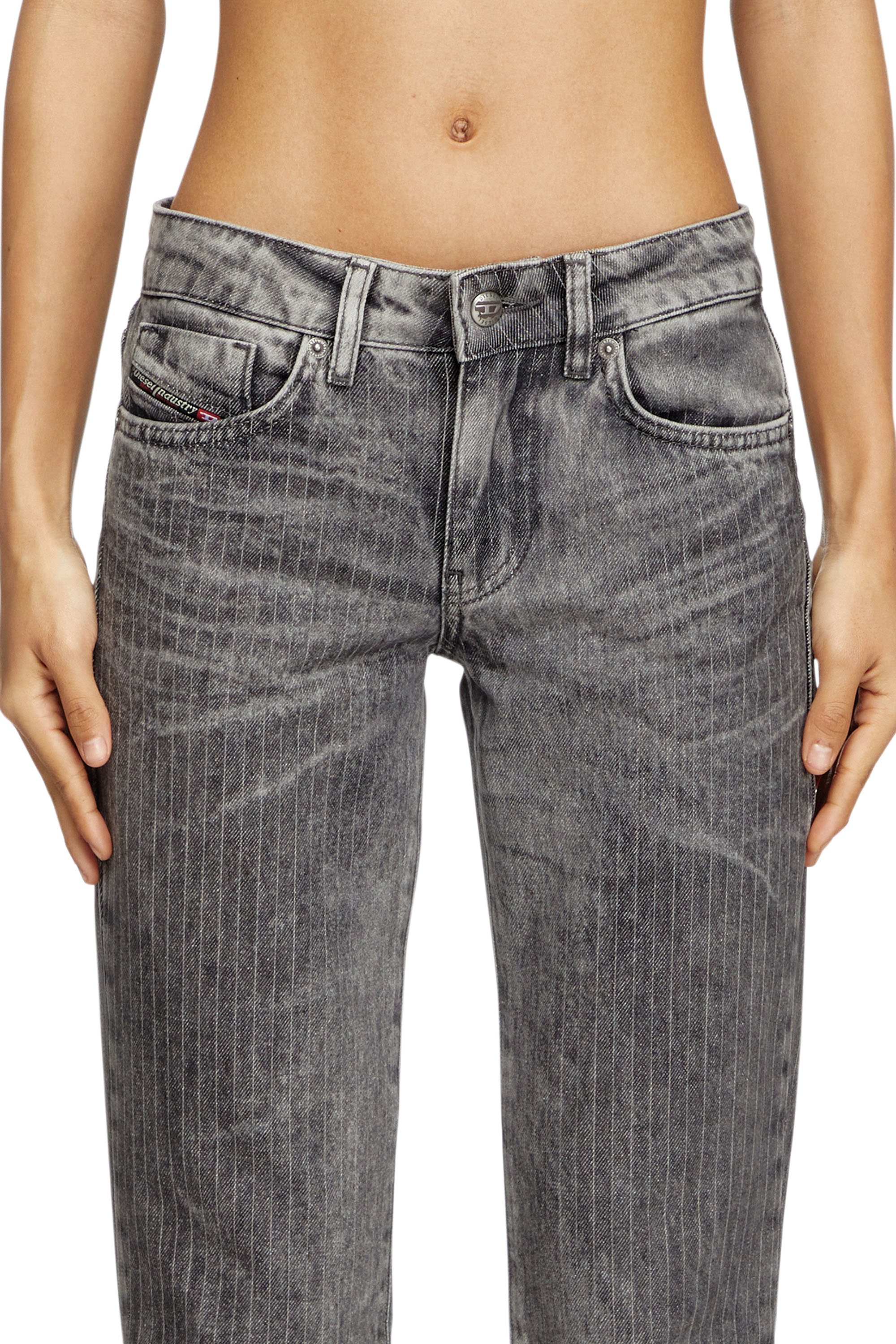 Diesel - Bootcut Jeans D-Gianna 0ABDI Femme, Gris Clair - Image 5