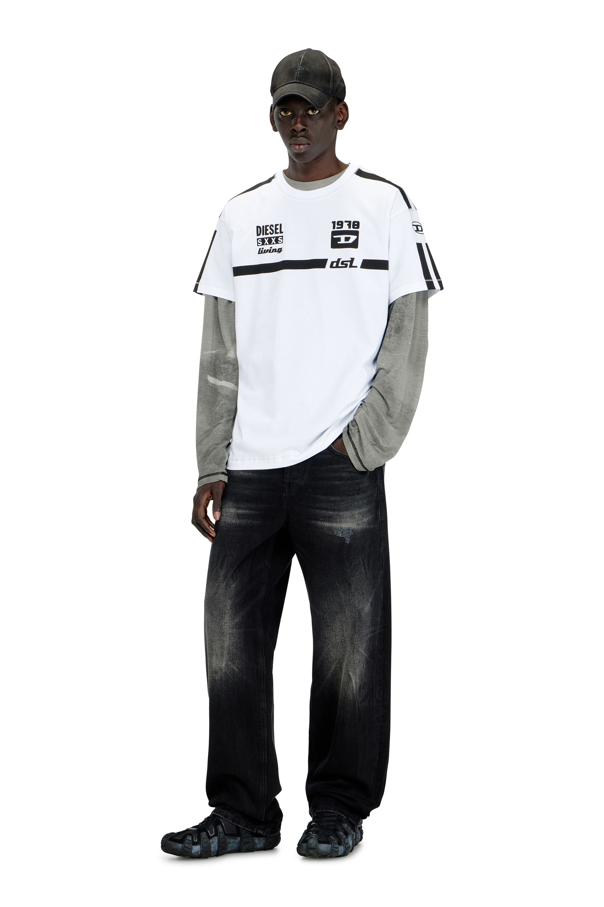 Diesel - T-NORM-V12, T-shirt en coton avec imprim&eacute;s graphiques contrast&eacute;s Homme in ToBeDefined - 1