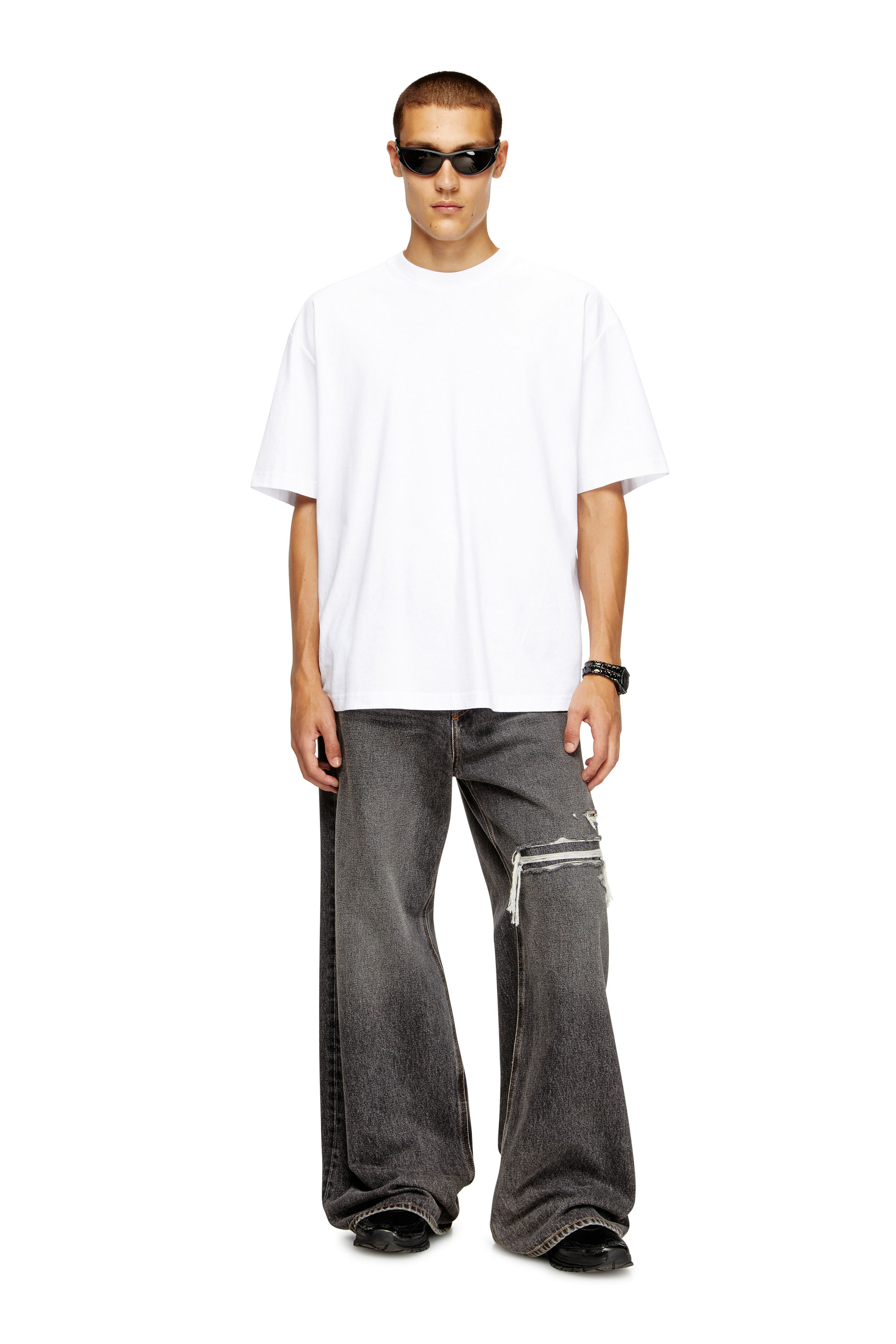 Diesel - T-BOGGY-MEGOVAL-D, T-shirt avec maxi oval D brodé Homme in Blanc - 2