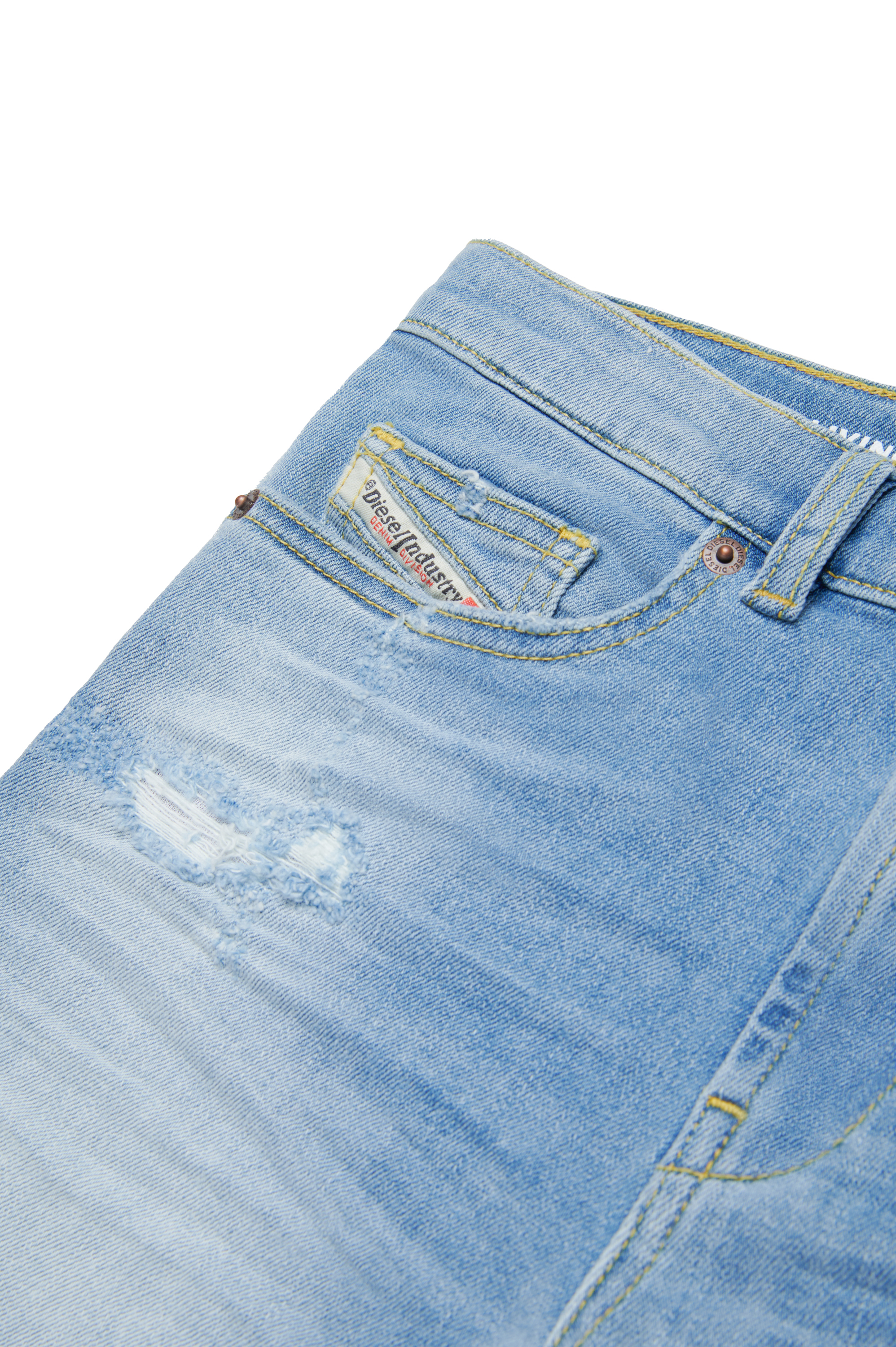 Diesel - D-MACS-SH-J, Bermuda en denim effet vieilli Homme in Bleu - 4