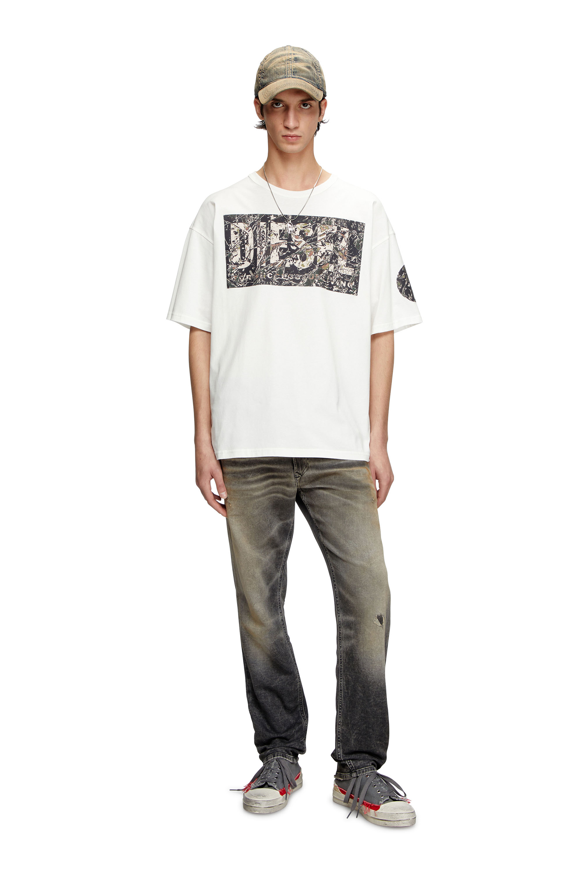 Diesel - T-BOXT-R22, T-shirt avec maxi empiècement en gabardine Homme in Blanc - 2