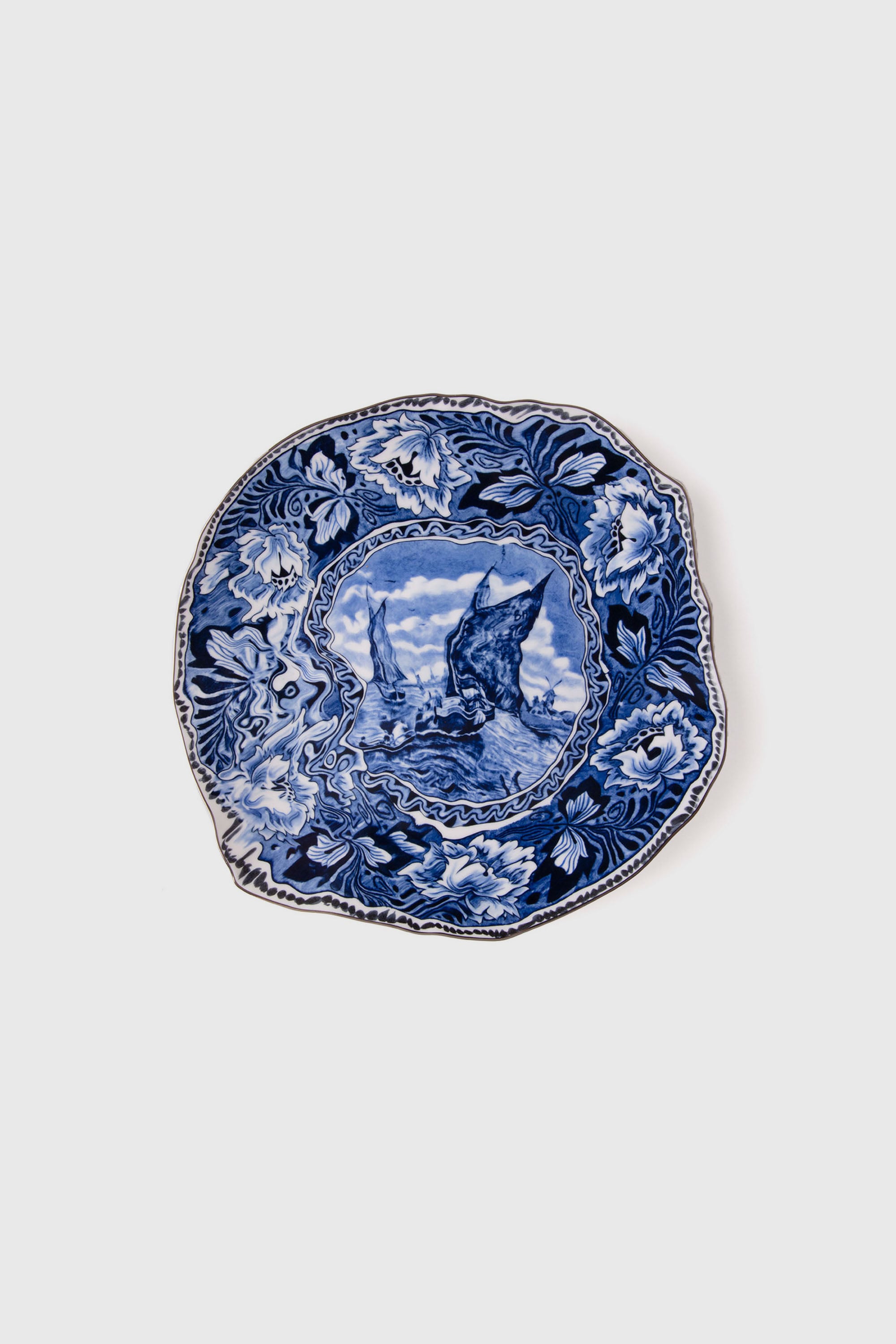 Assiette &agrave; d&icirc;ner en porcelaine