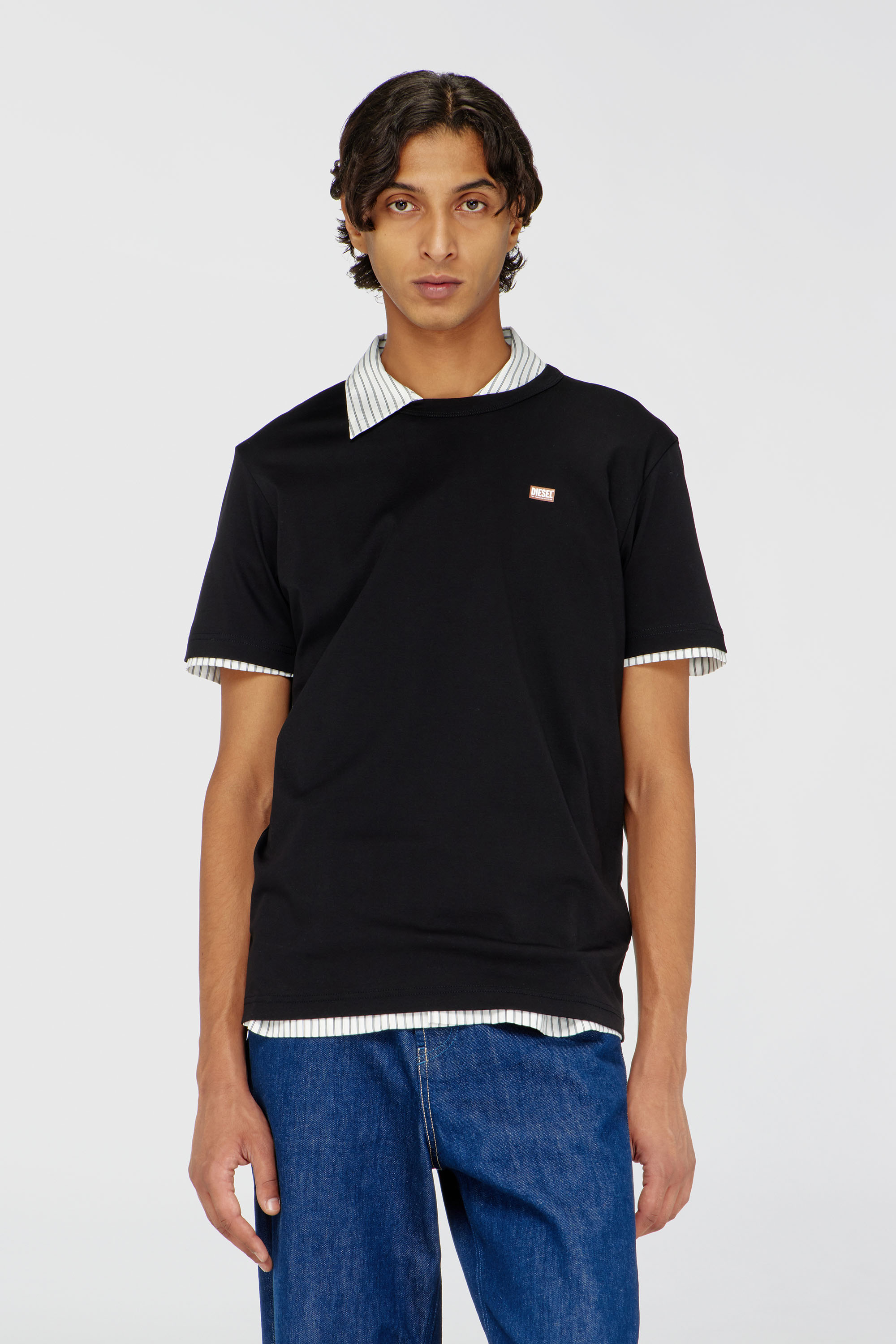 Diesel - T-MIEGOR-K77, T-shirt en coton avec mini-logo Homme in Noir - 1