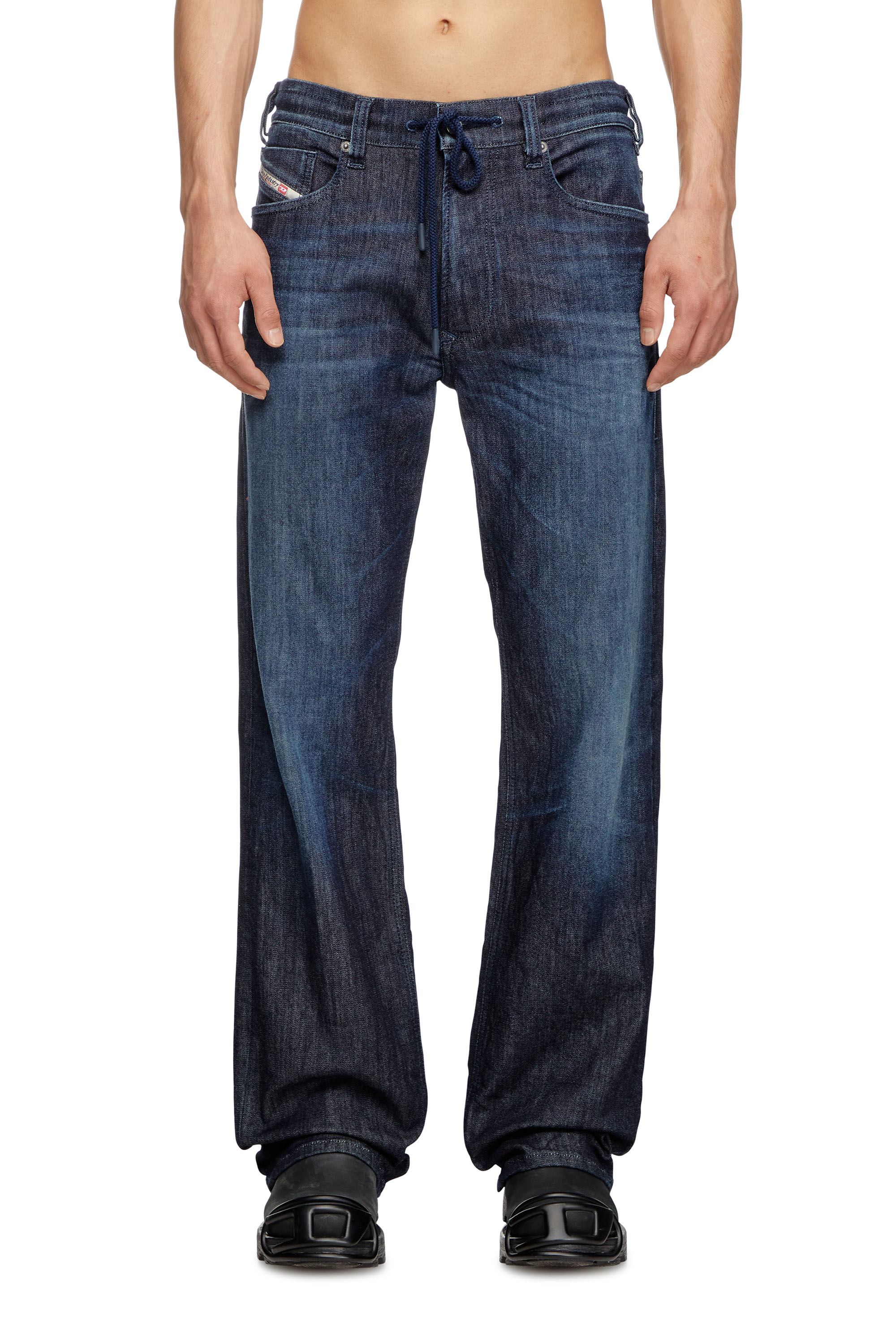 Diesel - Relaxed 2080 D-Reel Joggjeans® 09L11 Homme, Bleu Foncé - Image 1