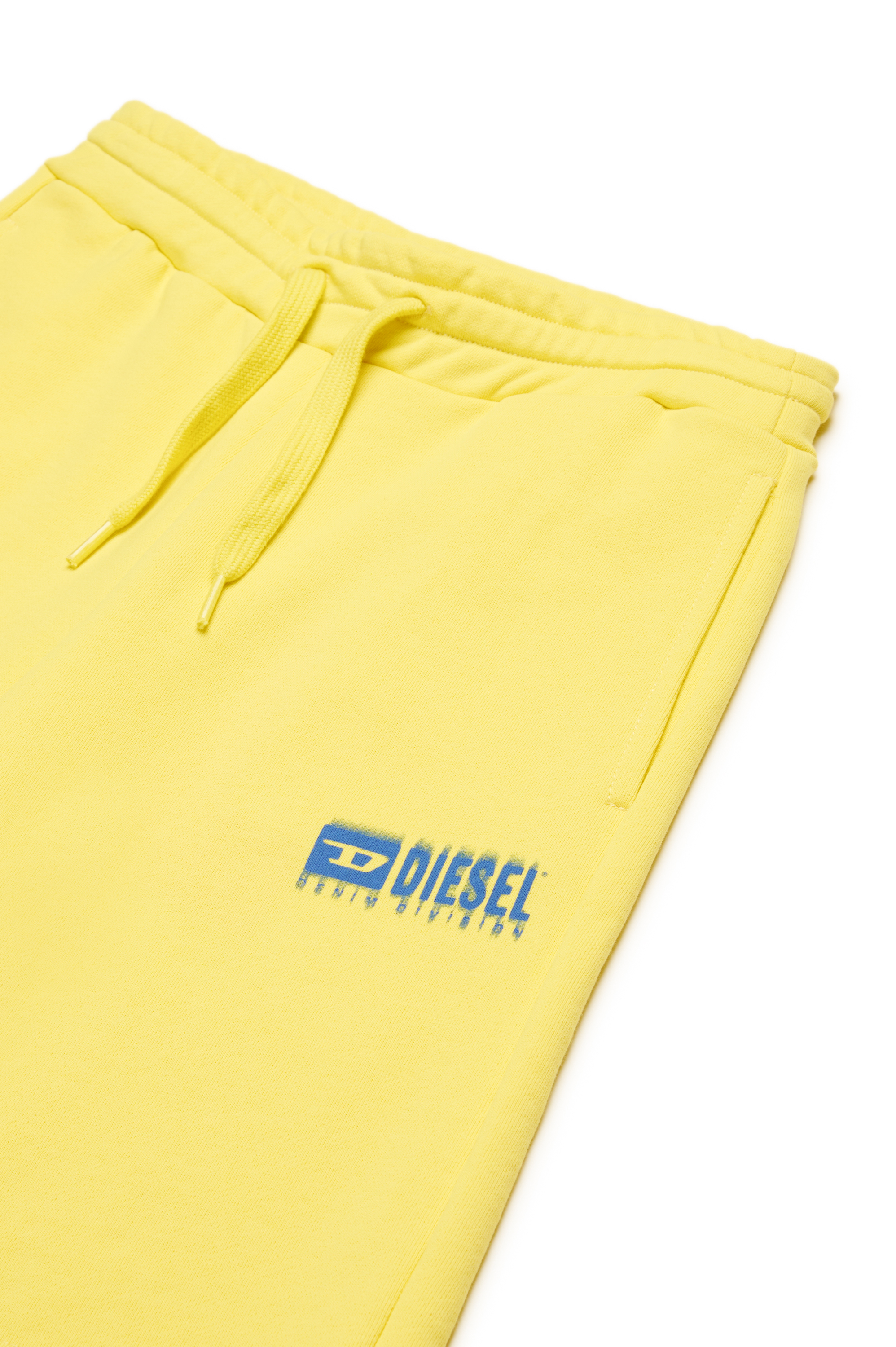 Diesel - PBASESHORT, Short de survêtement avec logo dégradé Homme in Jaune - 3