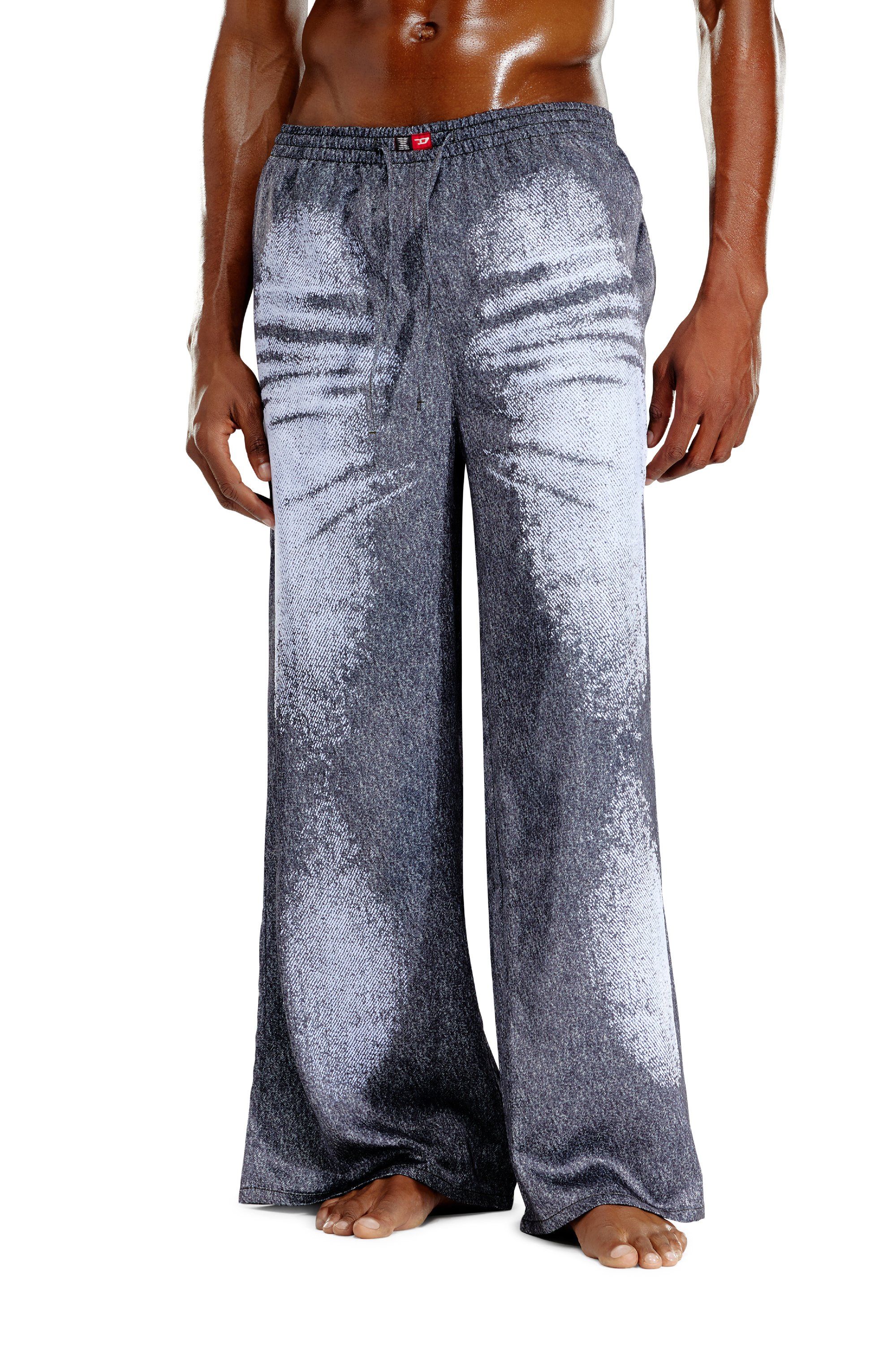 Diesel - STAINS-AND-TROMPE-SLEEP-PANT, Pantalon de pyjama en satin effet denim Mixte in Gris - 2