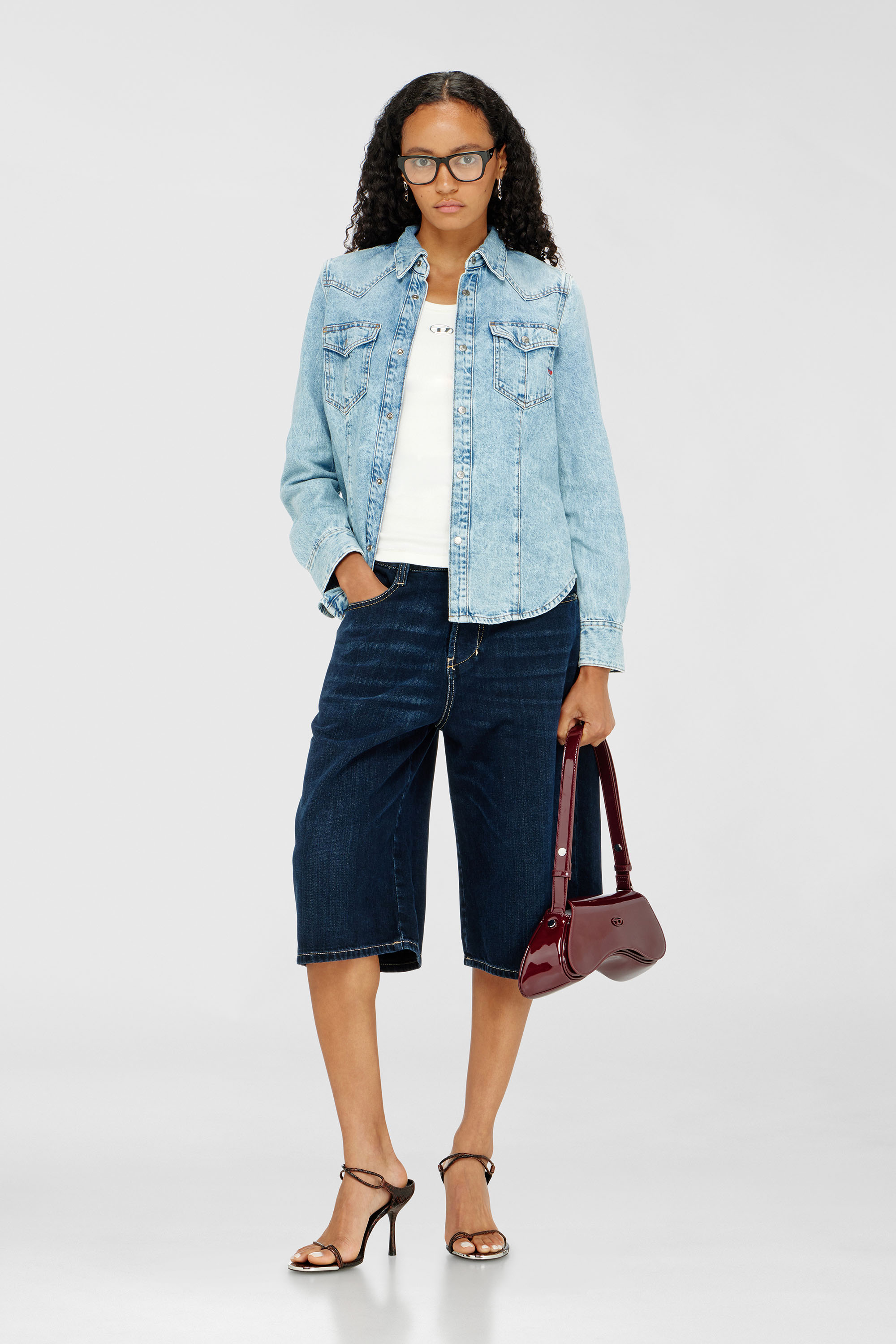 Diesel - T-ANKI-OD, D&eacute;bardeur ajust&eacute; c&ocirc;tel&eacute; avec Ovale D m&eacute;tallique Femme in Blanc - 2