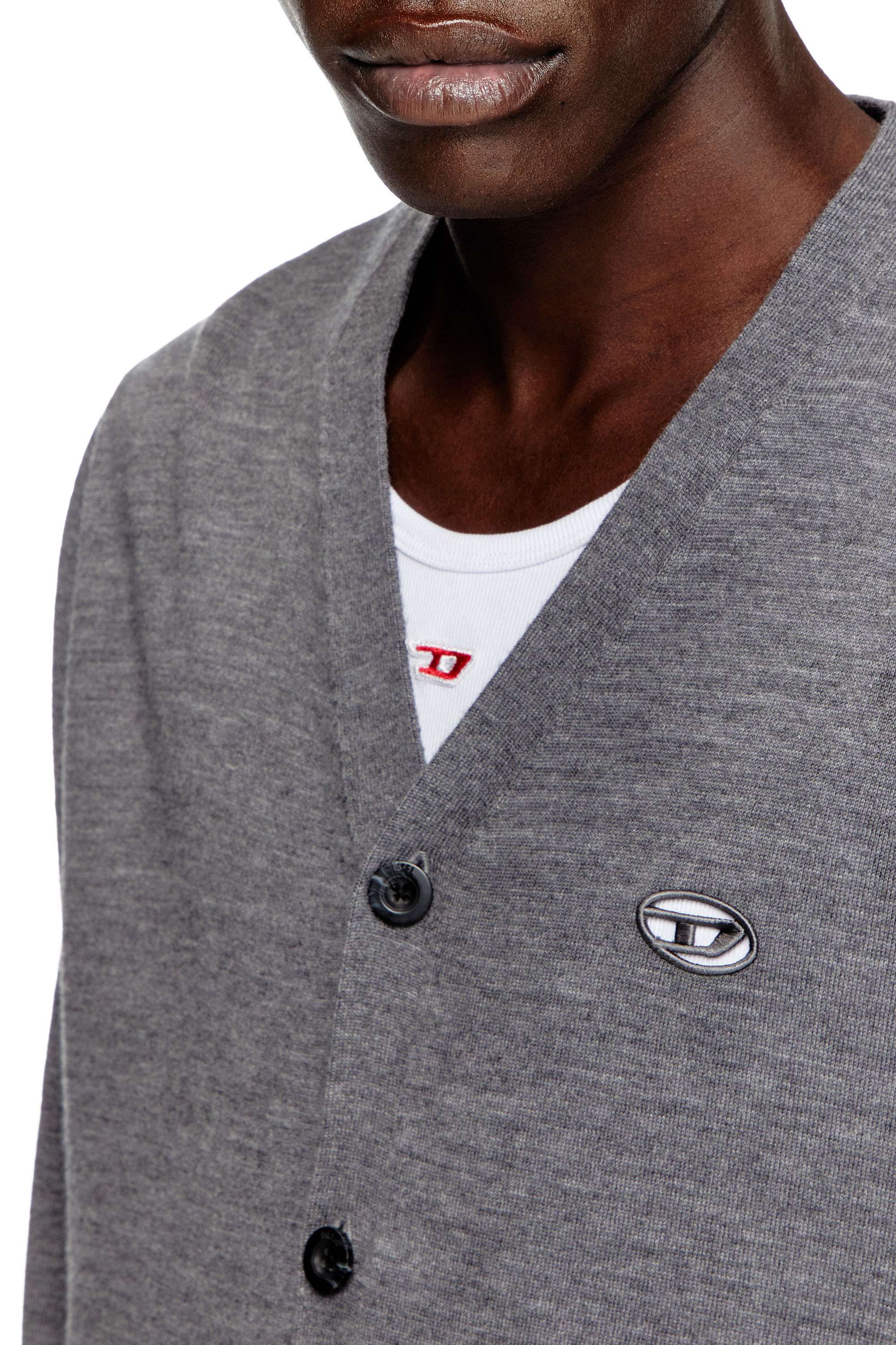 Diesel - K-VOLTO, Cardigan en laine avec logo cut-out Homme in Gris - 4