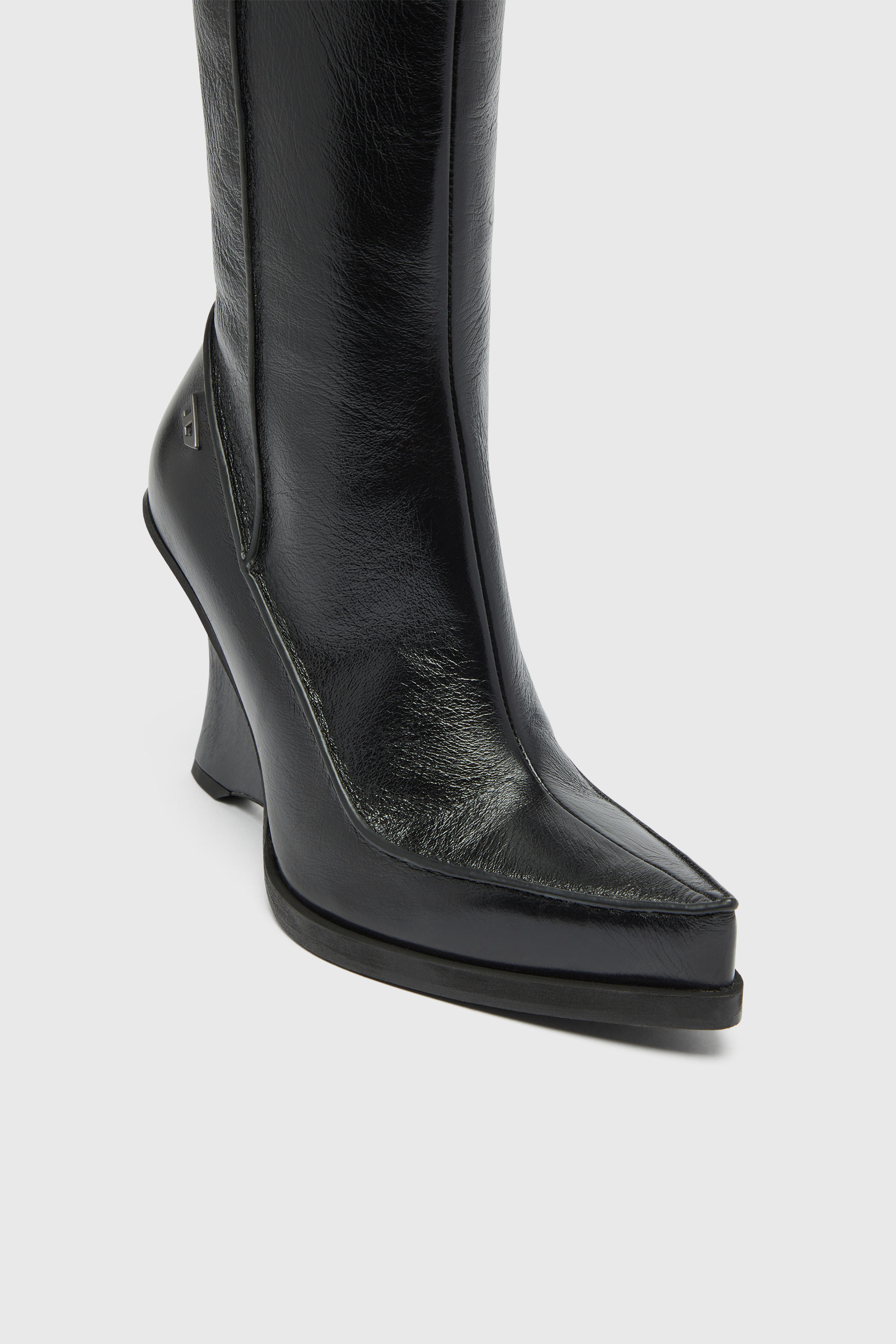 Diesel - D-LUCETTE-90-KB W, D-Lucette-Bottes hauteur genou en cuir Femme in ToBeDefined - 5