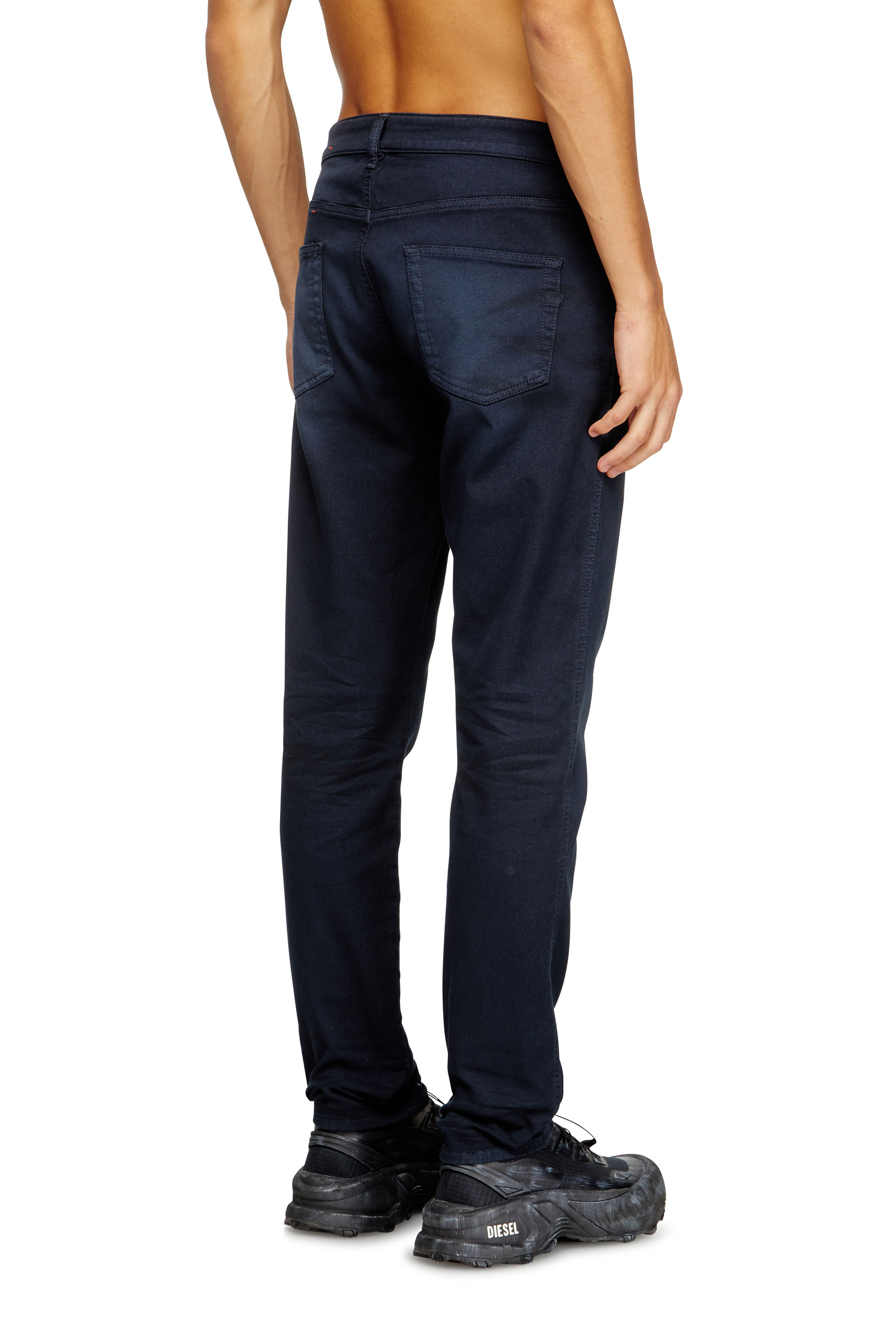 Diesel - Slim 2062 D-Strukt Joggjeans® 0670M Homme, Bleu Foncé - Image 4
