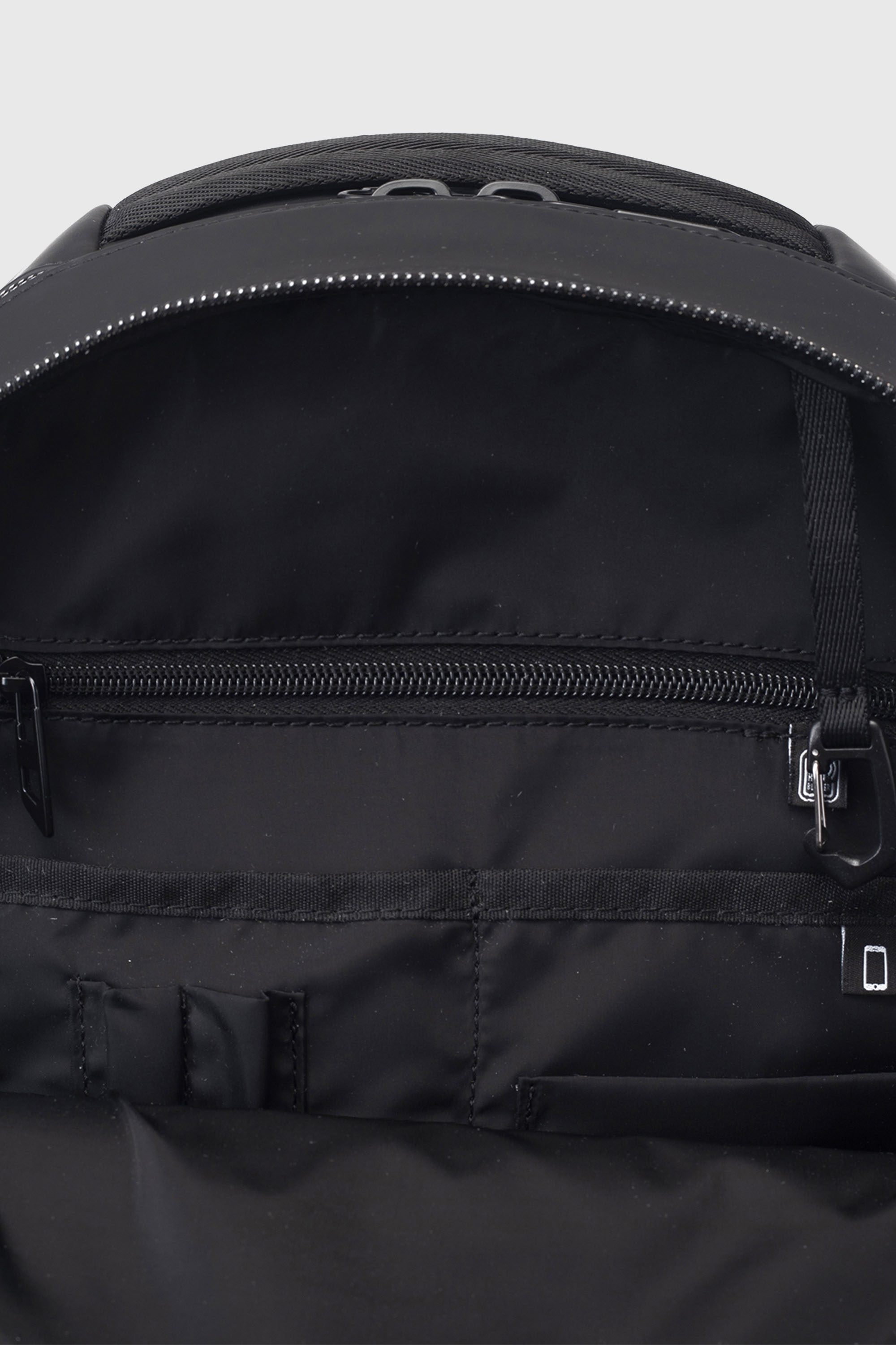 Diesel - DIESEL ALUMINUM BACKPACK DSB003, Sac &agrave; dos d'affaires fonctionnel Mixte in Noir - 6