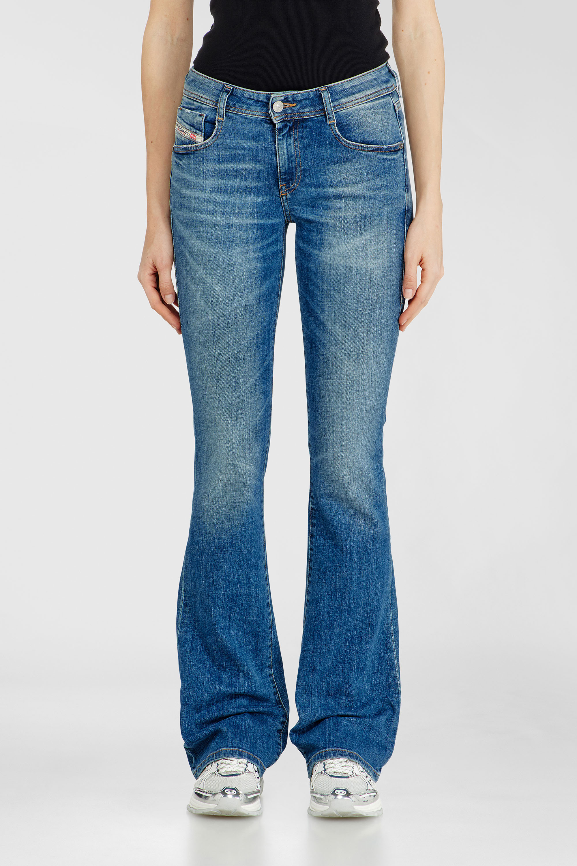 Diesel - Bootcut Jeans 1969 D-Ebbey 09J33 Femme, Bleu moyen - Image 2
