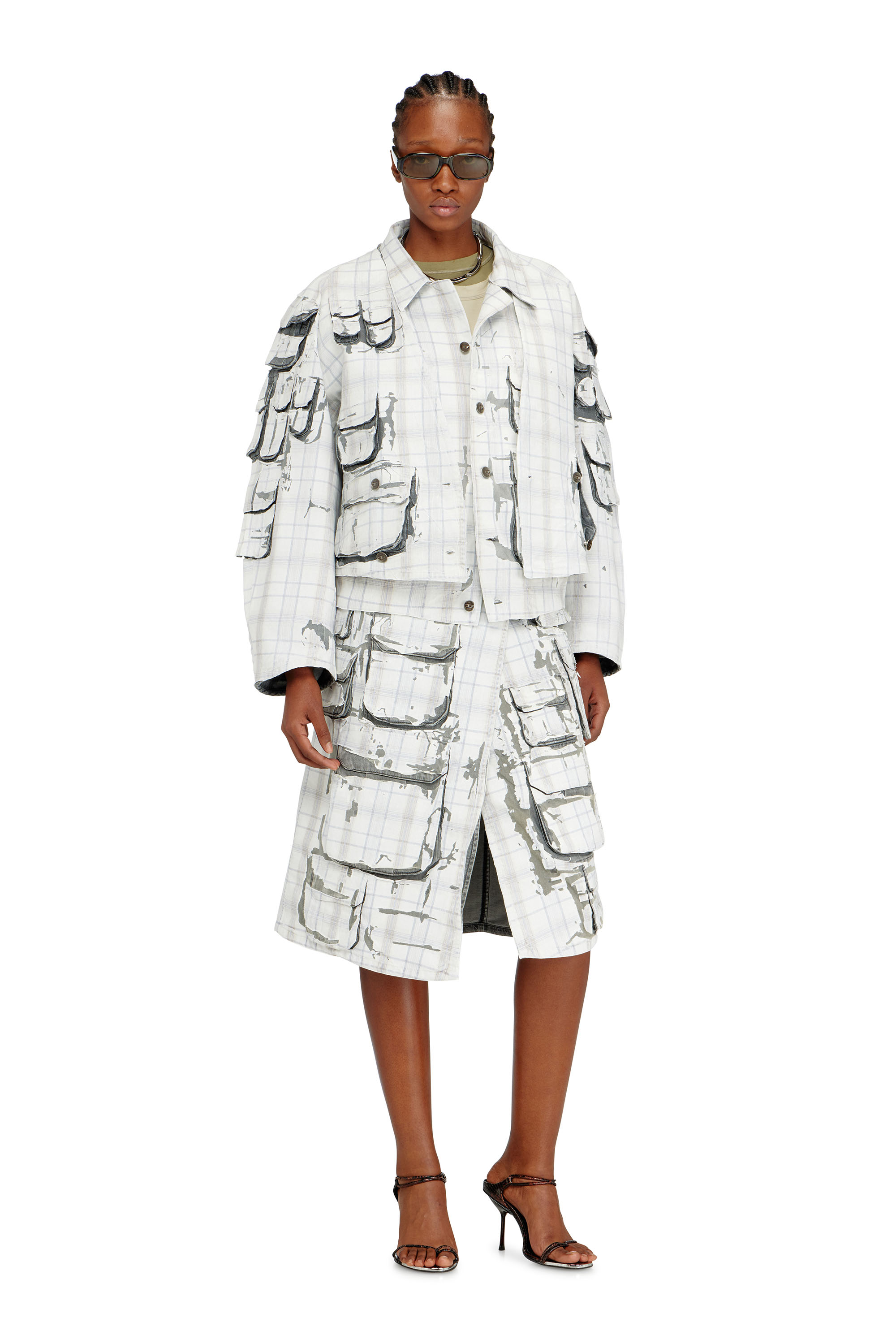 Diesel - DE-VORIN-FSI1, Jupe &agrave; demi-longueur en denim &agrave; effet pel&eacute; Femme in Gris - 1