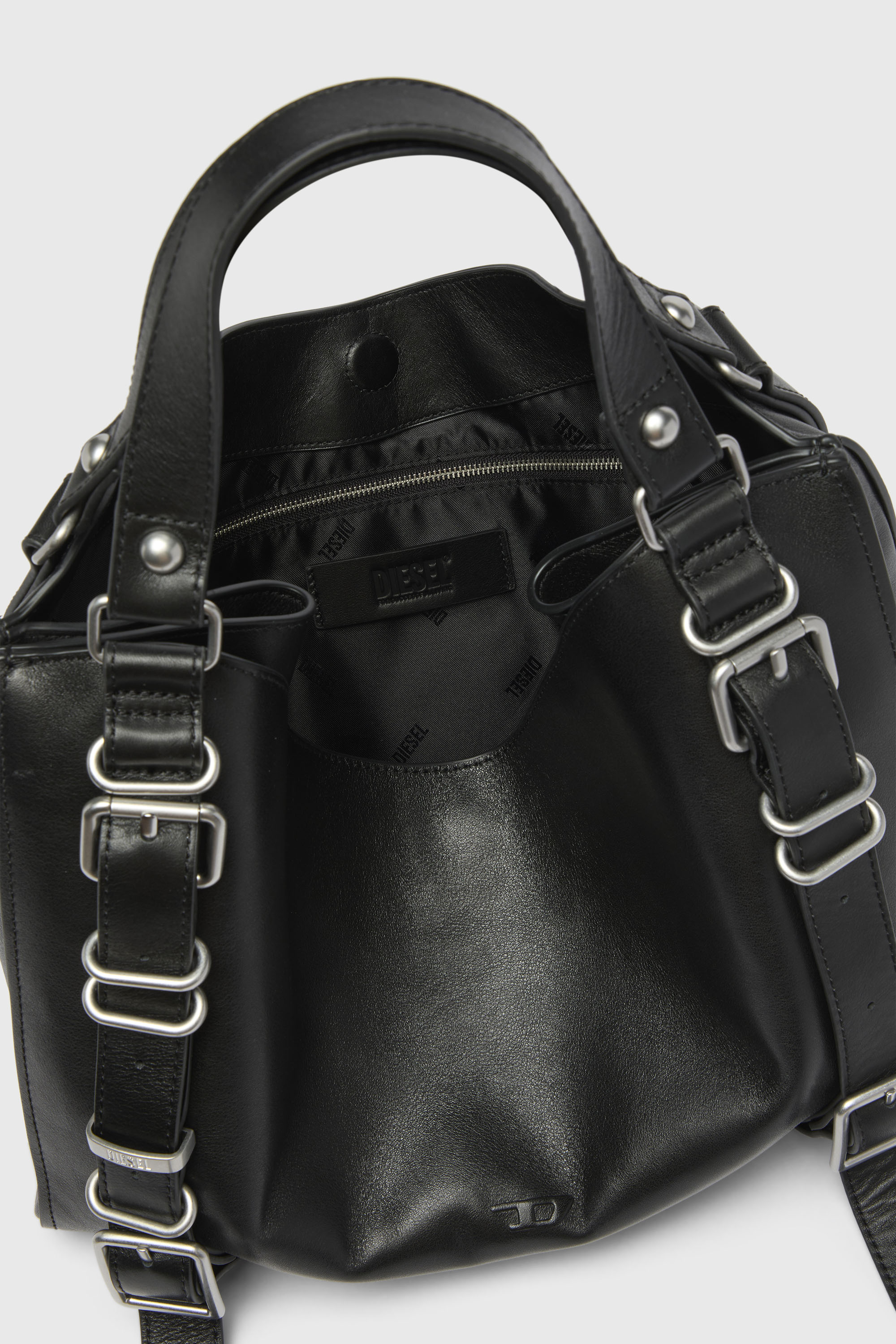 Diesel - D-ONE TOPHANDLE M, D-One-Sac medium &agrave; poign&eacute;e sup&eacute;rieure en cuir trait&eacute; Mixte in Noir - 4