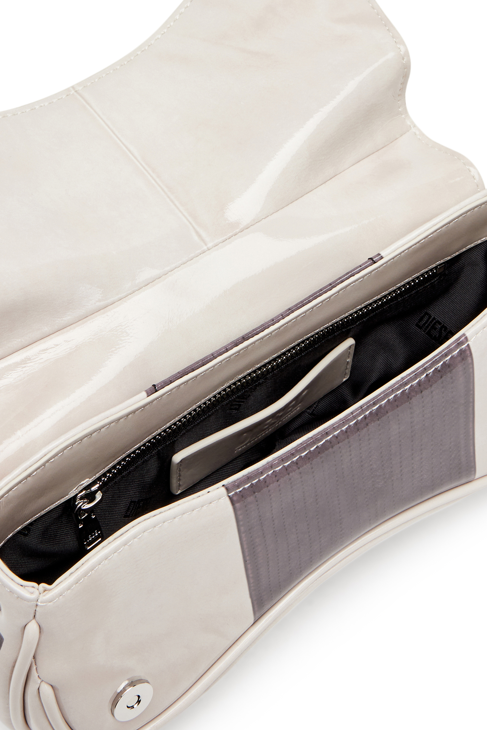 Diesel - PLAY CLUTCH, Play-Pochette brillante avec des d&eacute;tails de motard Femme in Gris - 4