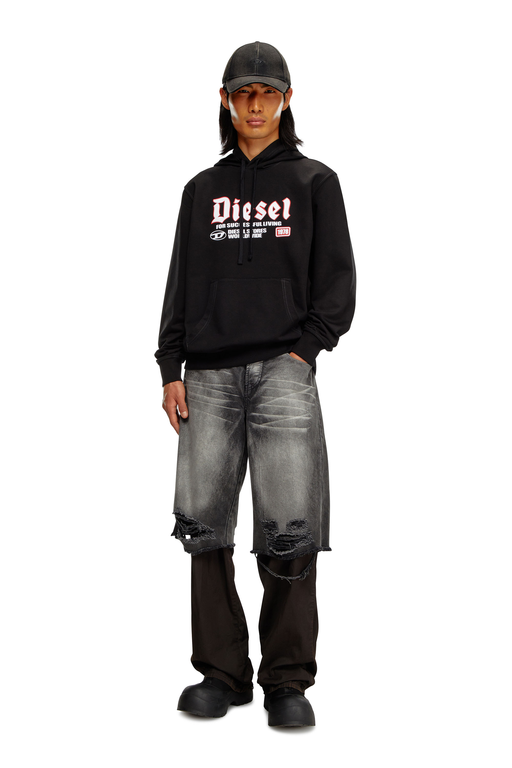 Diesel - S-GINN-HOOD-K45, Homme Sweat-shirt à capuche avec logo floqué in Noir - Image 2