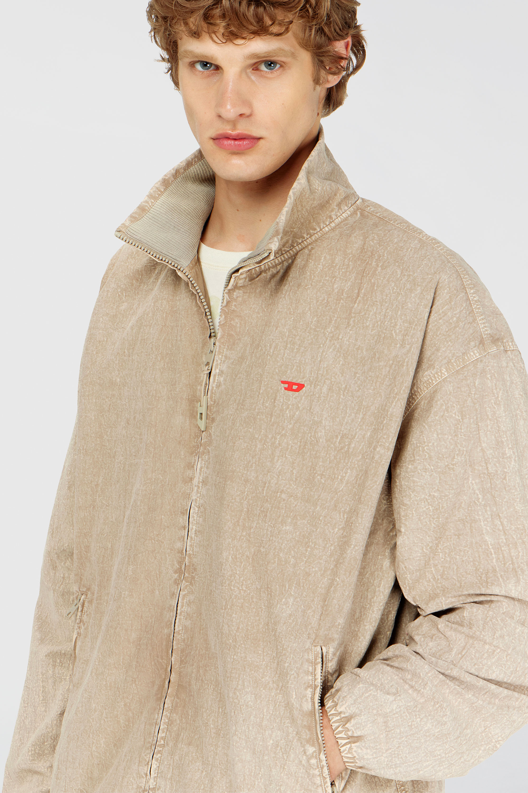Diesel - J-CORSE-PLBH, Veste taslan trait&eacute;e avec finition sp&eacute;ciale Homme in Beige - 5