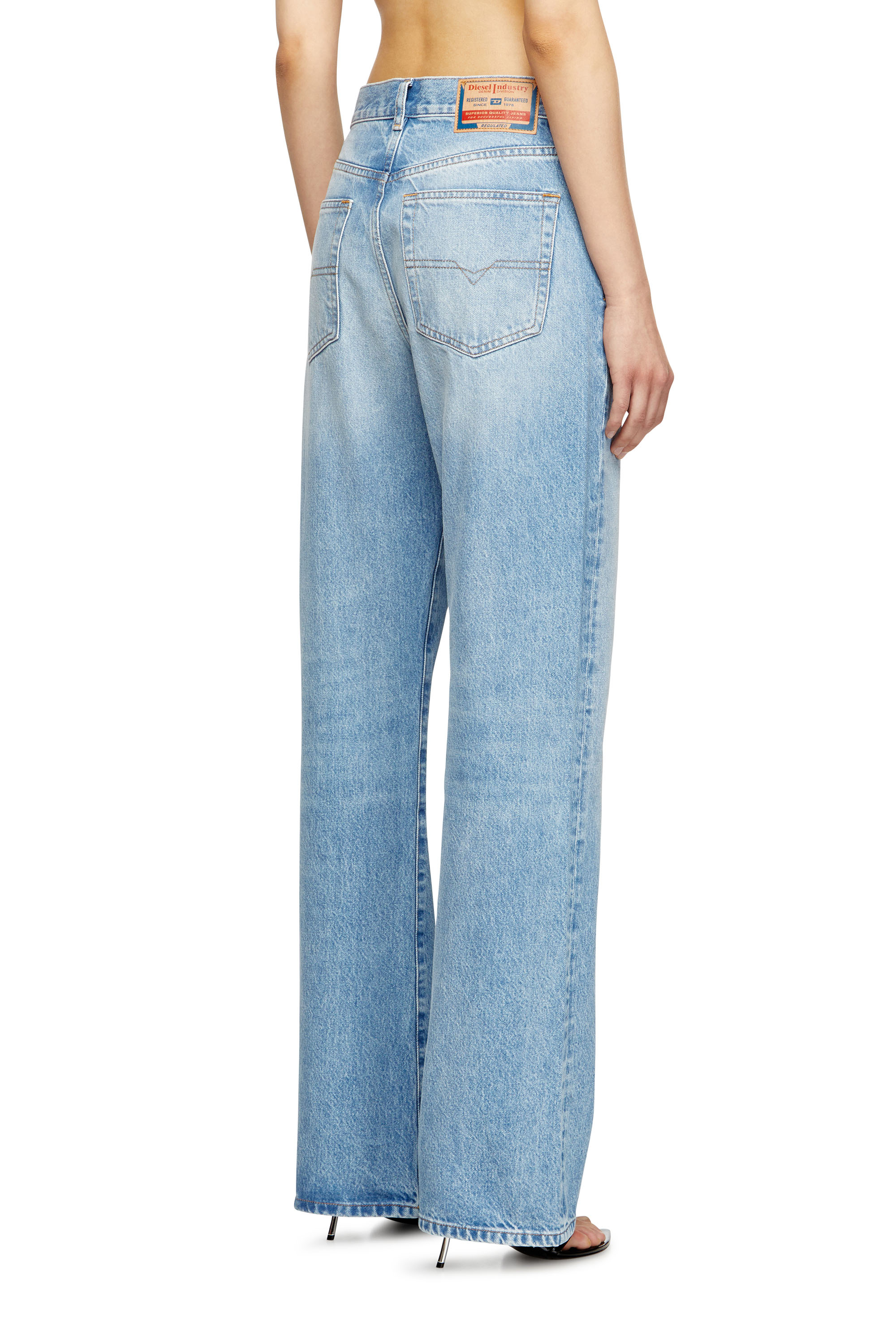 Diesel - Regular Jeans 1971 D-Sent 09I29 Femme, Bleu Clair - Image 4