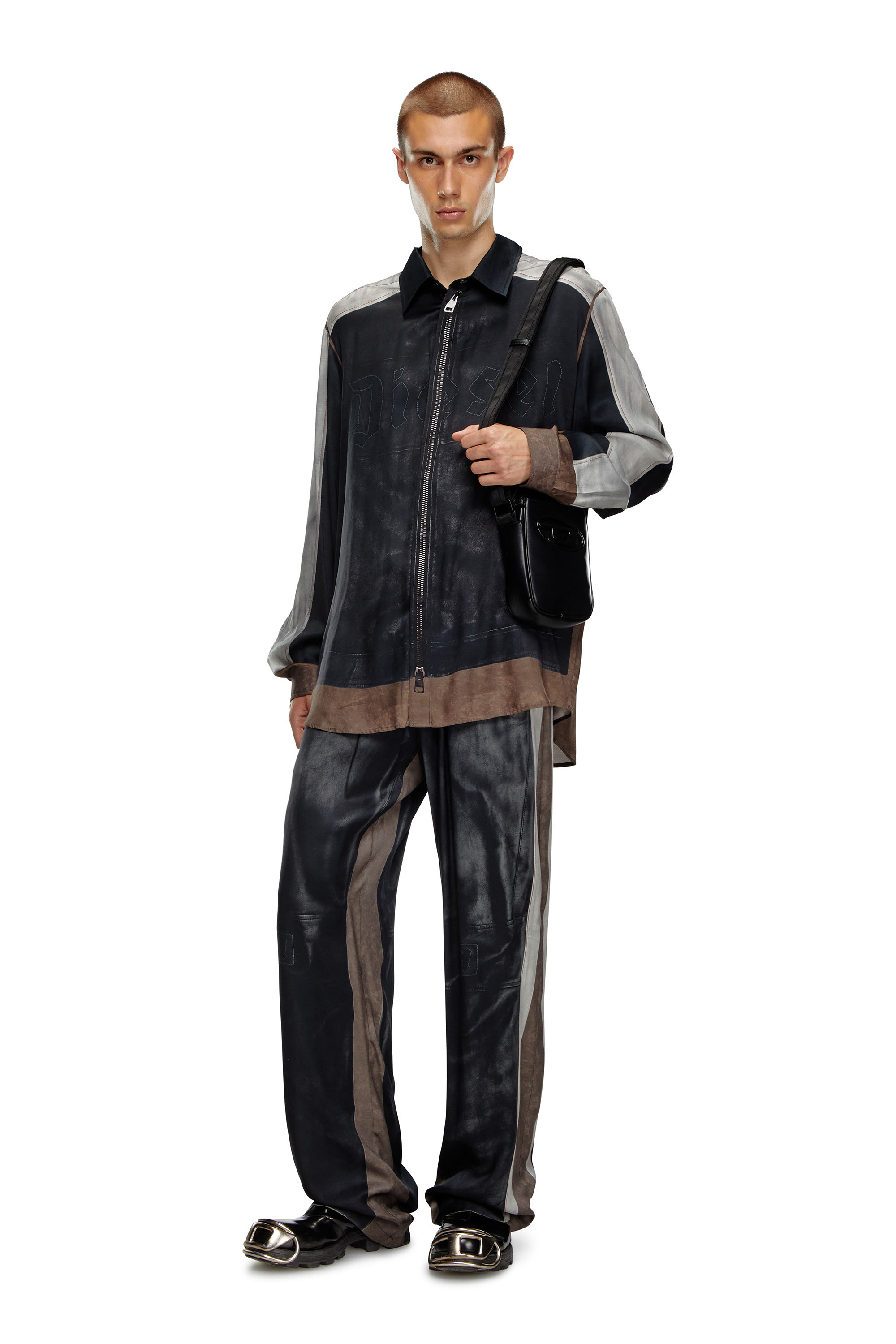 Diesel - HOLI-D CROSSBODY, Holi-D-Sac &agrave; bandouli&egrave;re en PU et n&eacute;opr&egrave;ne Homme in Noir - 1