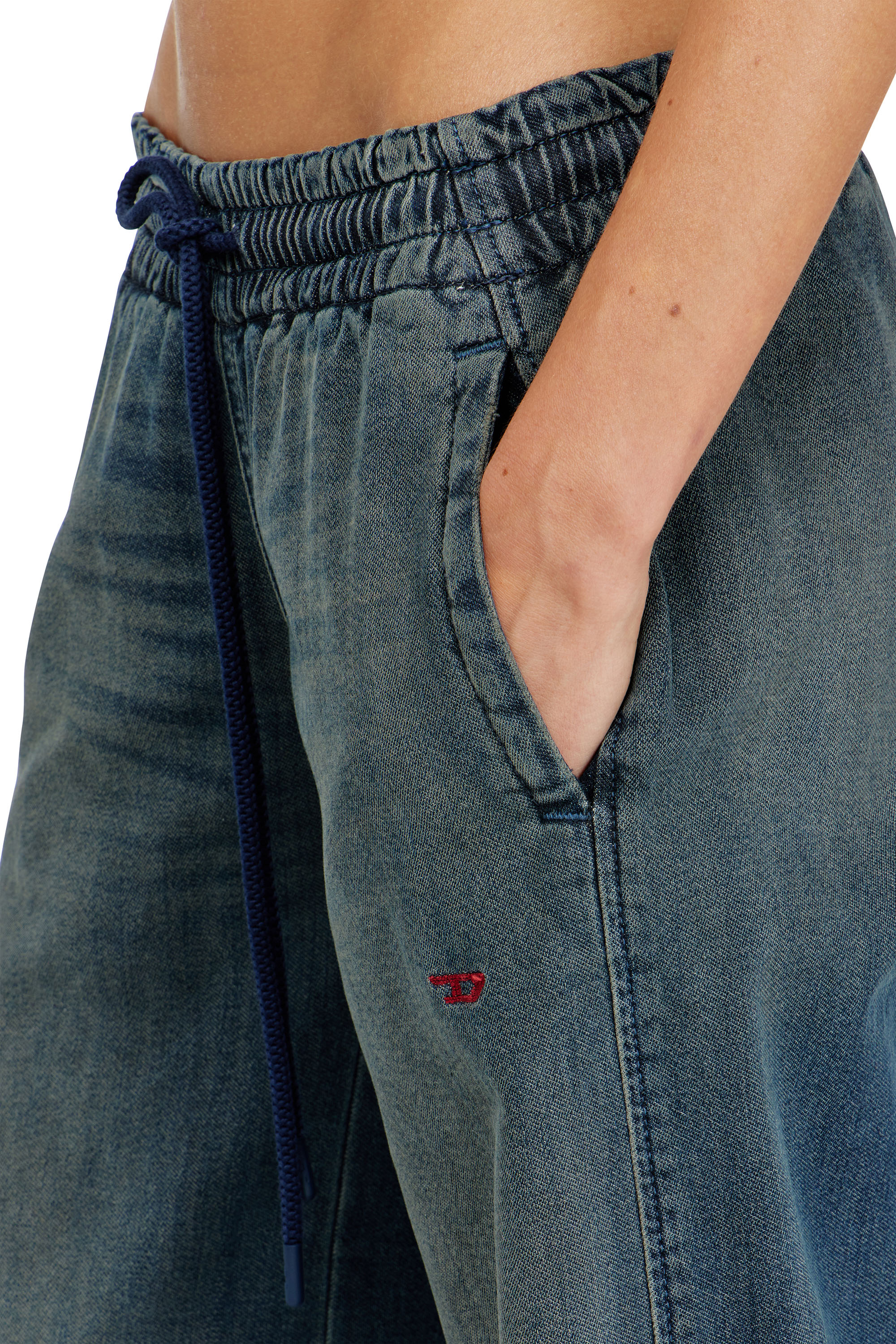 Diesel - Relaxed 2078 D-Ainty Joggjeans&reg; 09N62 Femme, Bleu Fonc&eacute; - Image 4