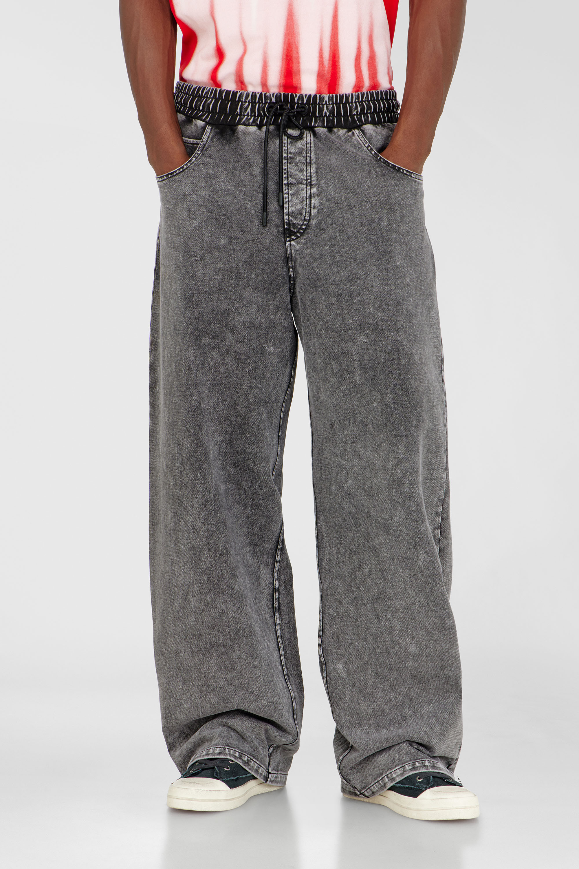 Diesel - P-STUK, Pantalon de surv&ecirc;tement effet denim Homme in Gris - 3