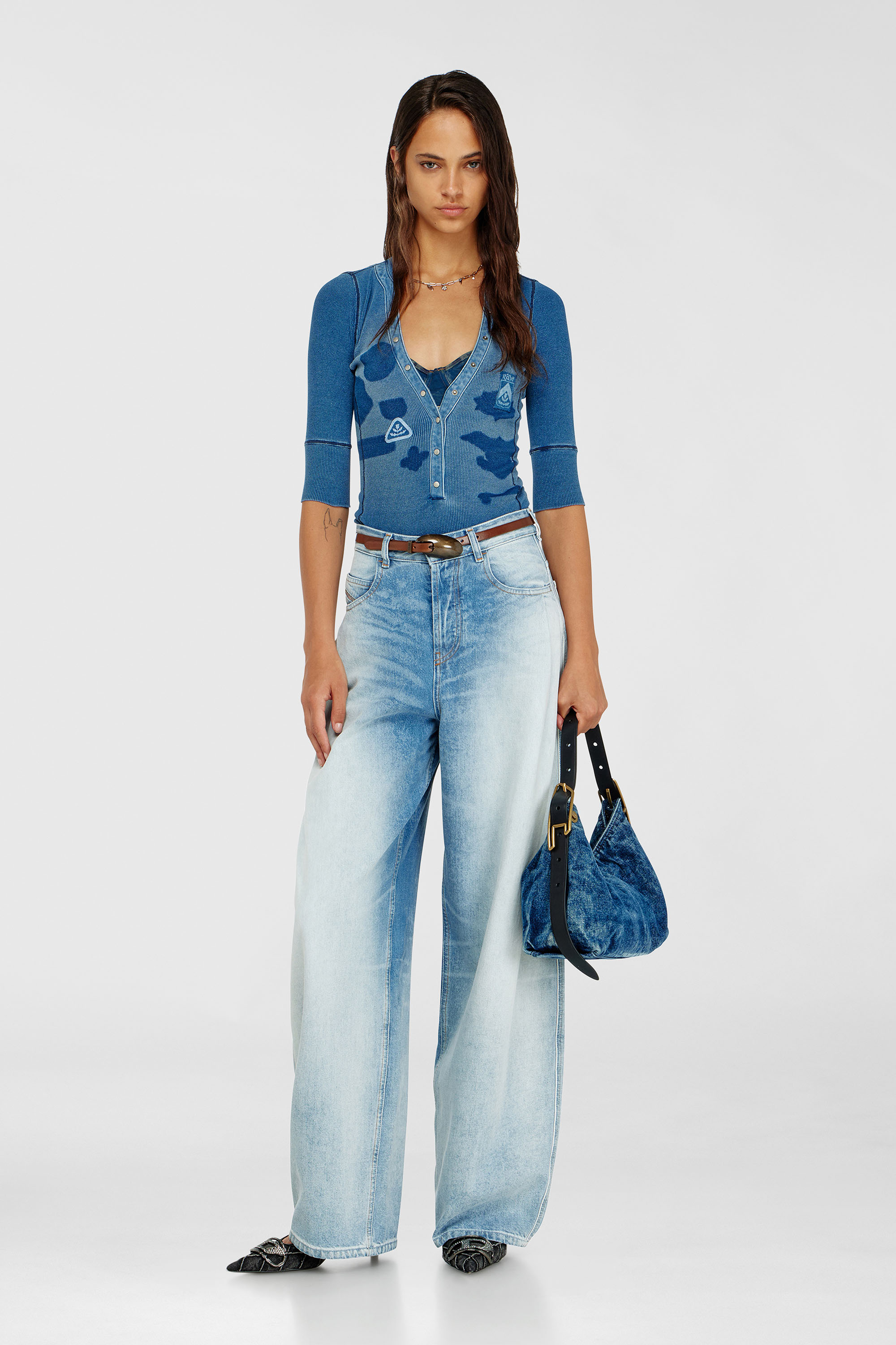 Diesel - T-EREME, Haut henley avec effets shadow-patch Femme in Bleu - 2