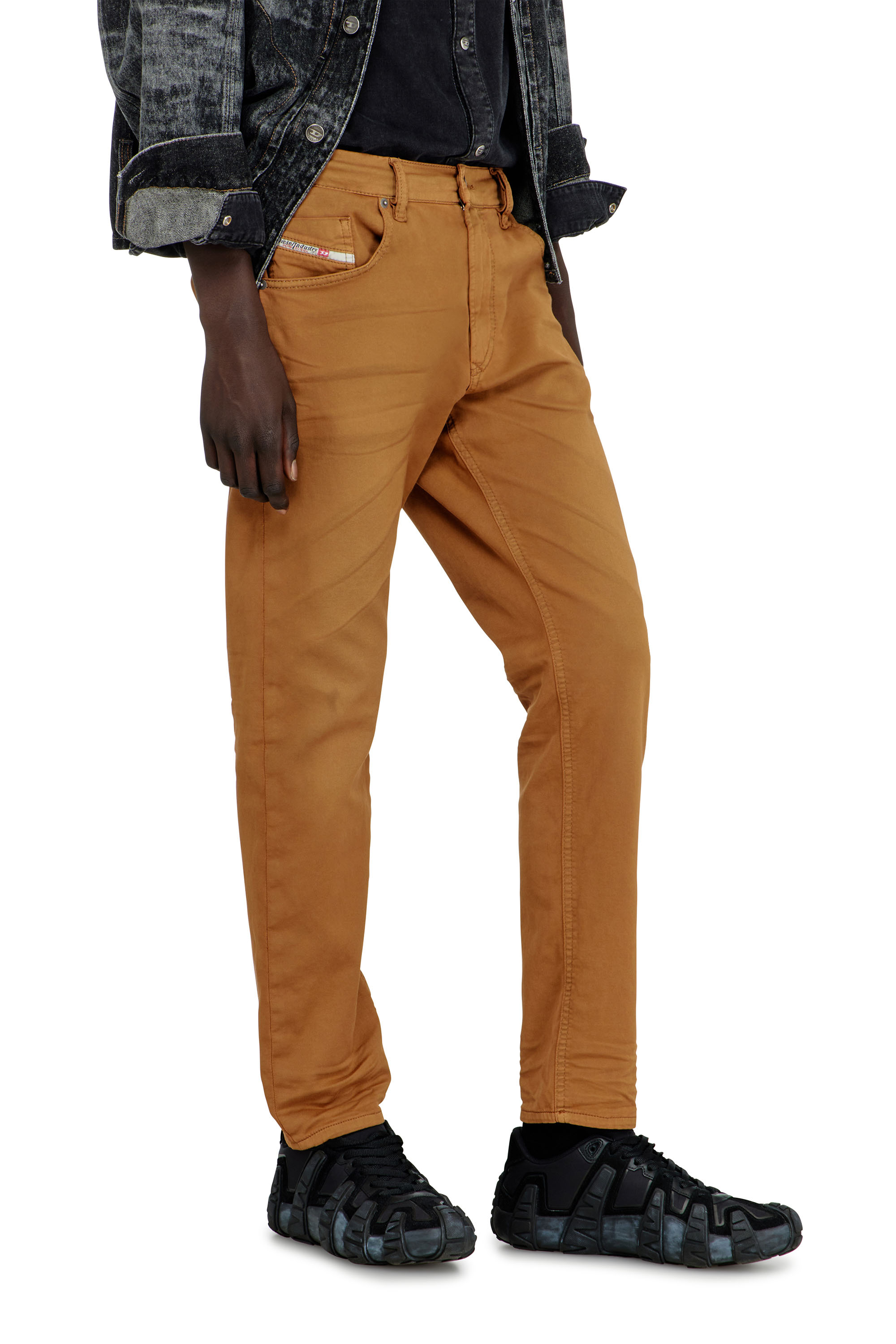 Diesel - Regular 2032 D-Krooley-BW Joggjeans&reg; 0670M Homme, Camel - Image 5