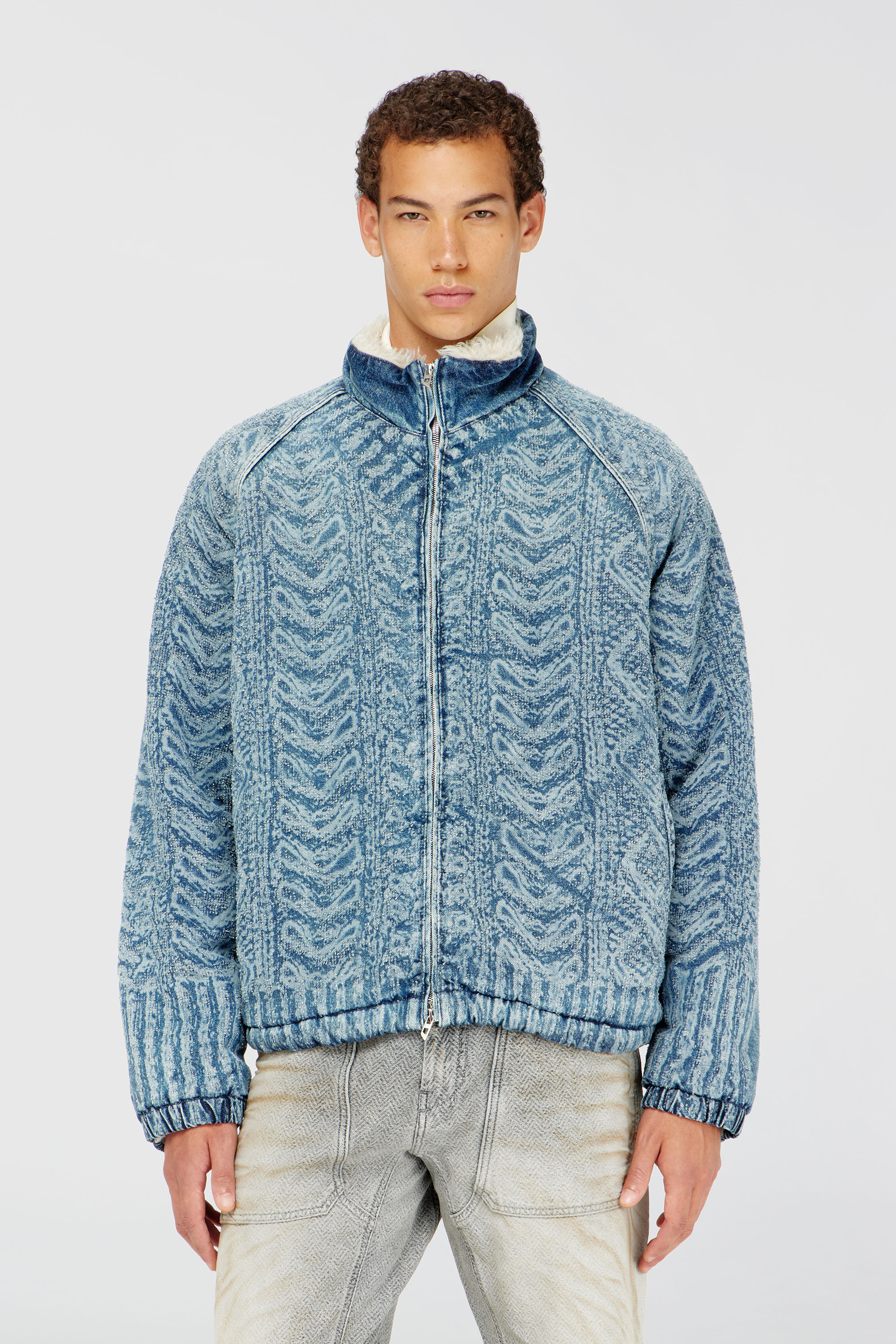Diesel - D-KRAPS-S, Veste en denim effet maille torsad&eacute;e Homme in Bleu - 3