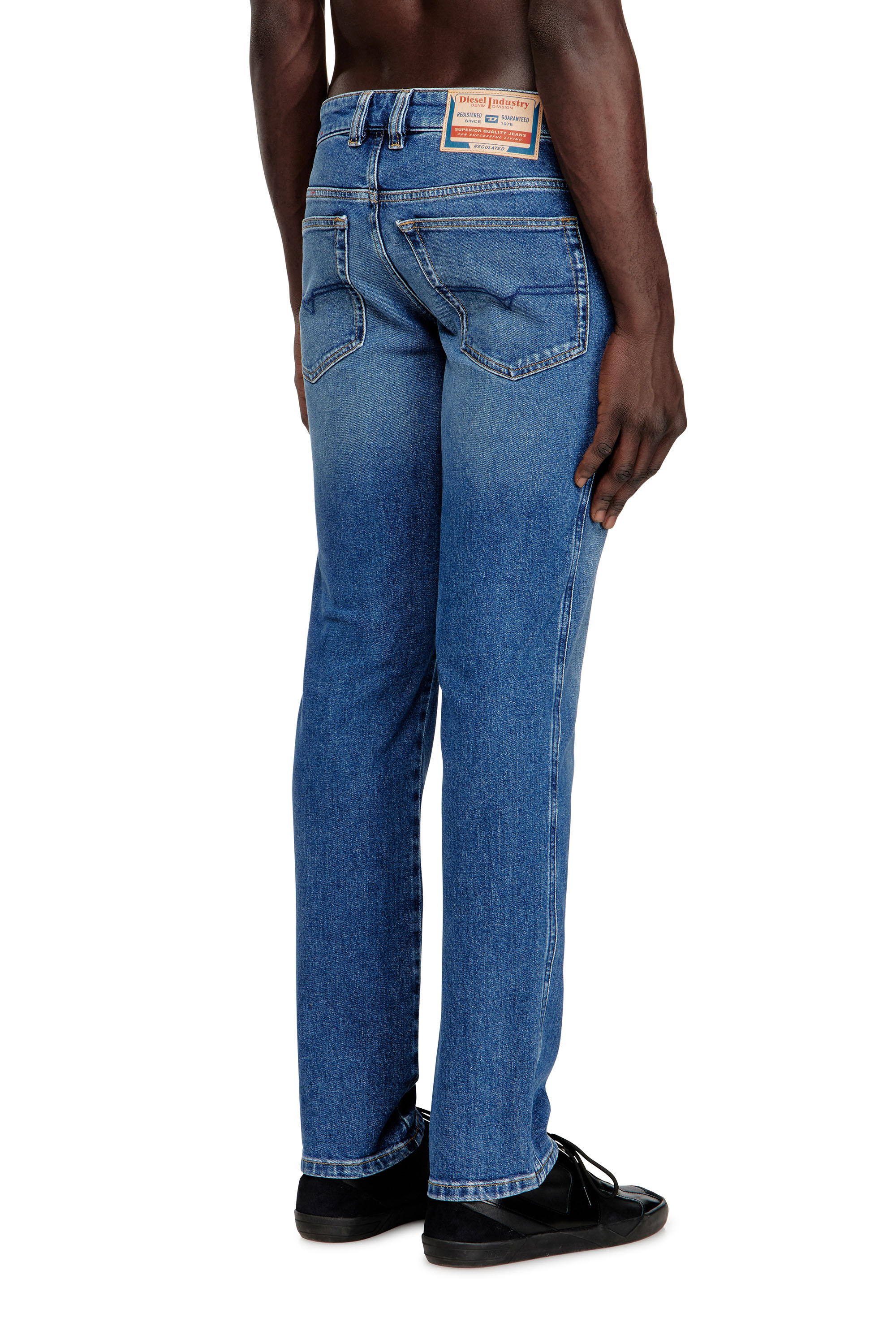 Diesel - Slim Jeans 1993 D-Vyl 0ADBA Homme, Bleu moyen - Image 4