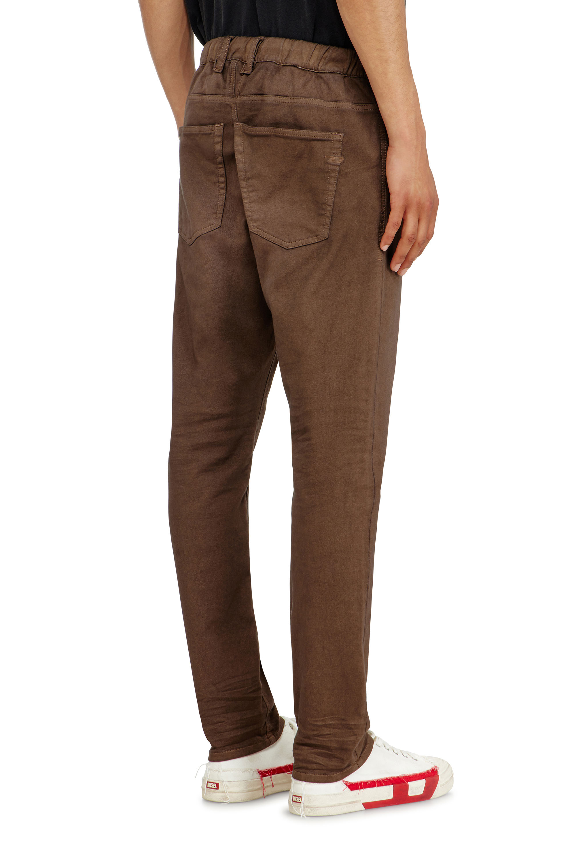 Diesel - Regular 2032 D-Krooley-BW Joggjeans&reg; 0670M Homme, Marron - Image 3