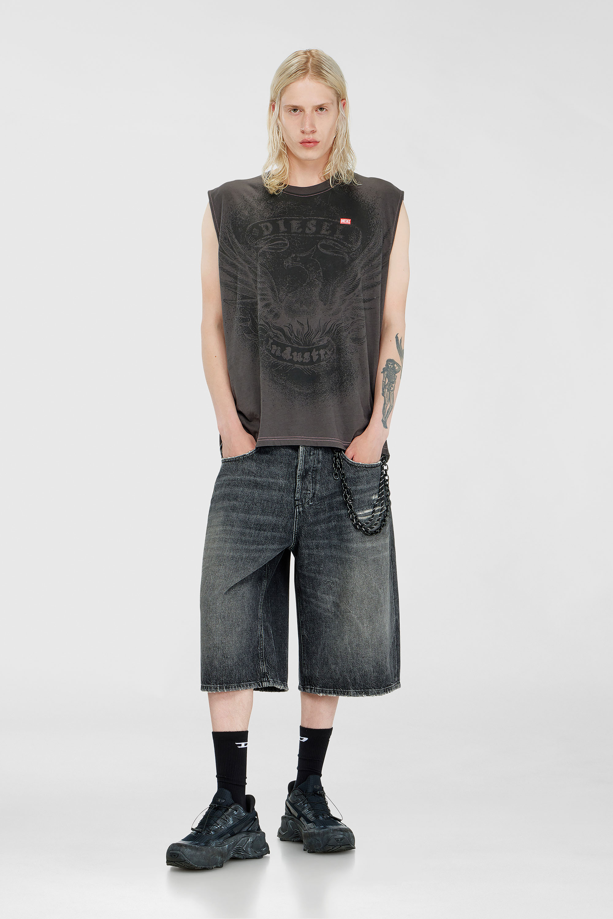 Diesel - T-BOXT-SL-NOTCH, D&eacute;bardeur en coton avec motif ton sur ton Homme in Gris - 1