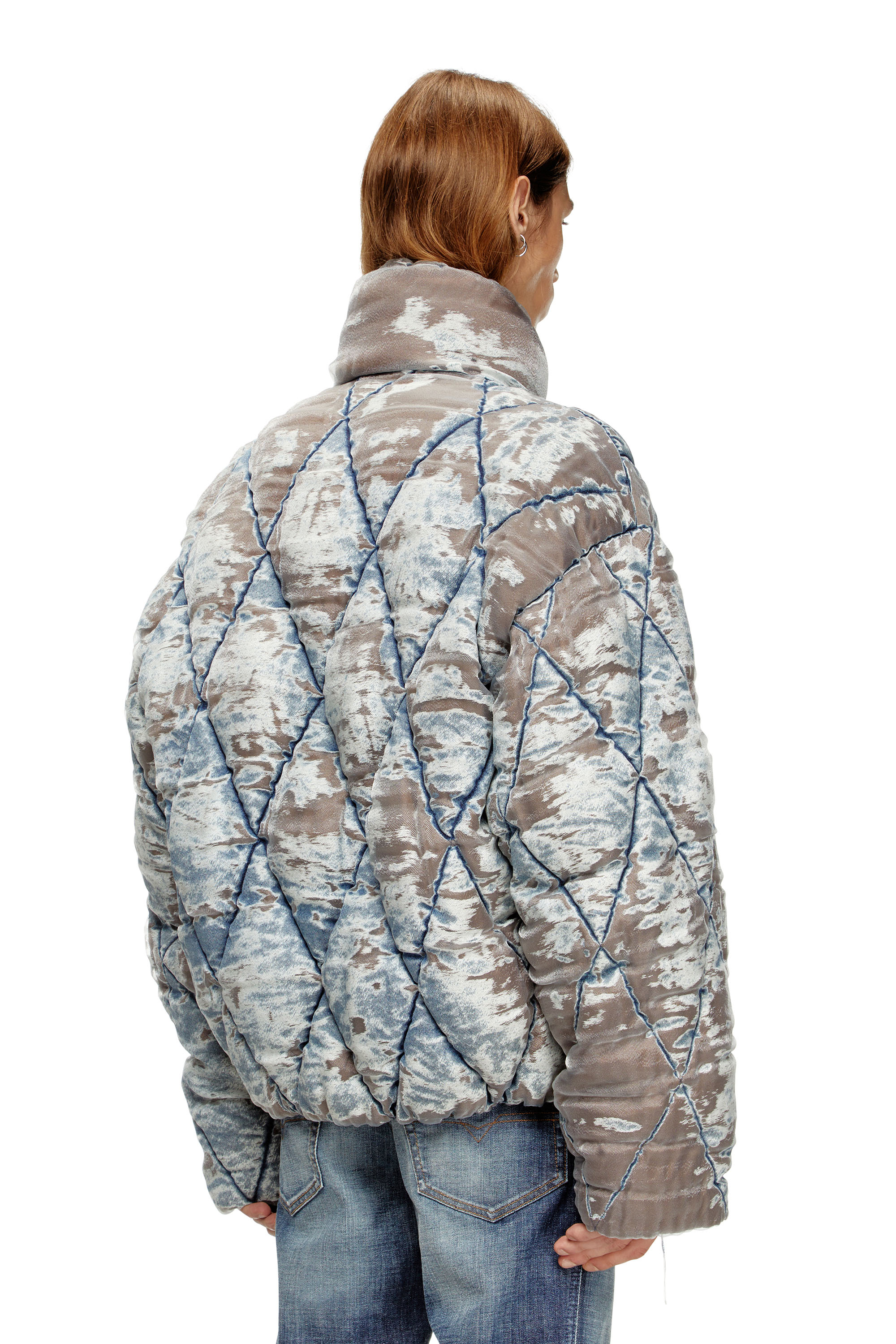 Diesel - W-KONS, Veste matelassée en denim dévoré avec surpiqûres en losanges Homme in ToBeDefined - 4