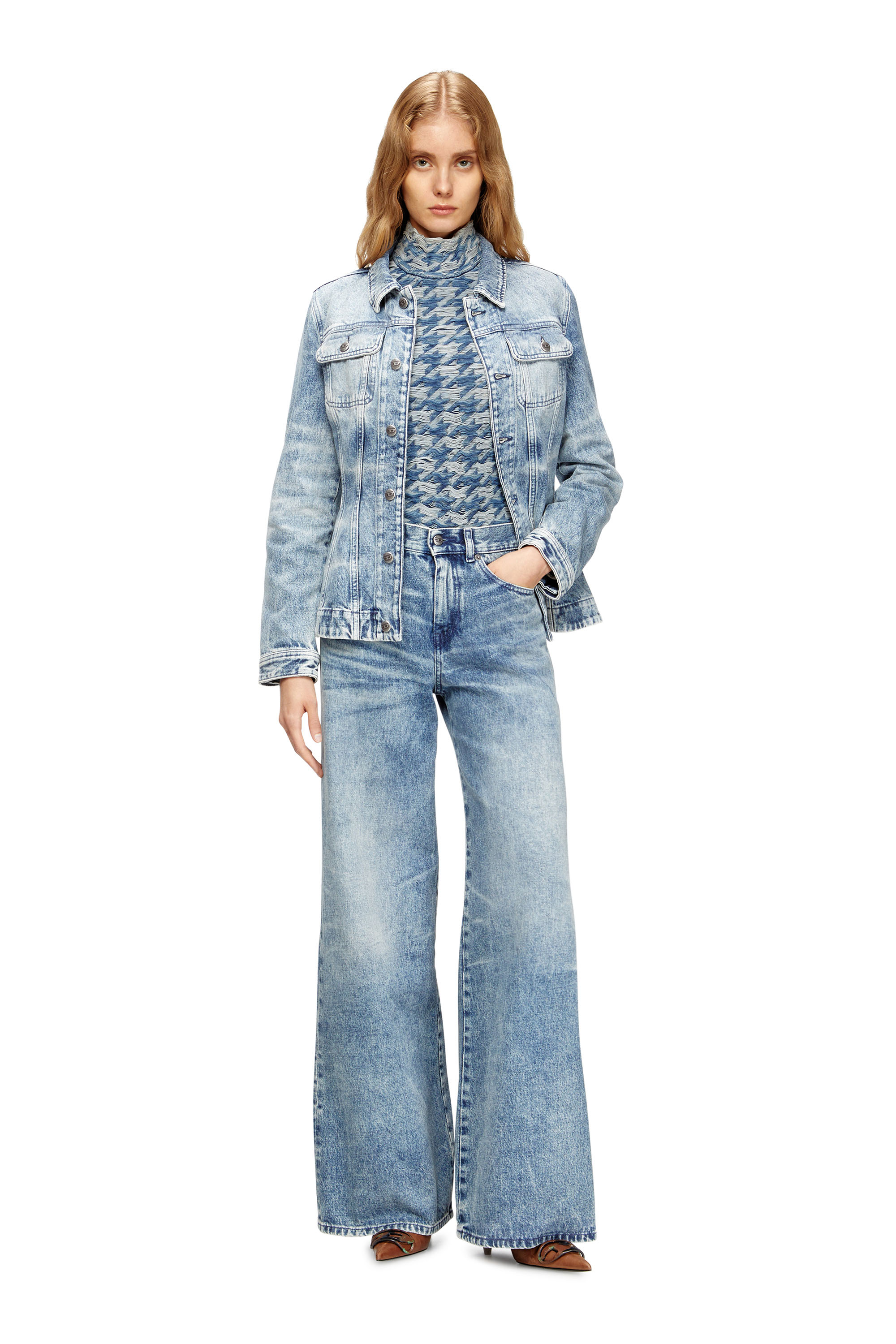 Diesel - Flare Jeans 1978 D-Akemi 007DA Femme, Bleu Clair - Image 2