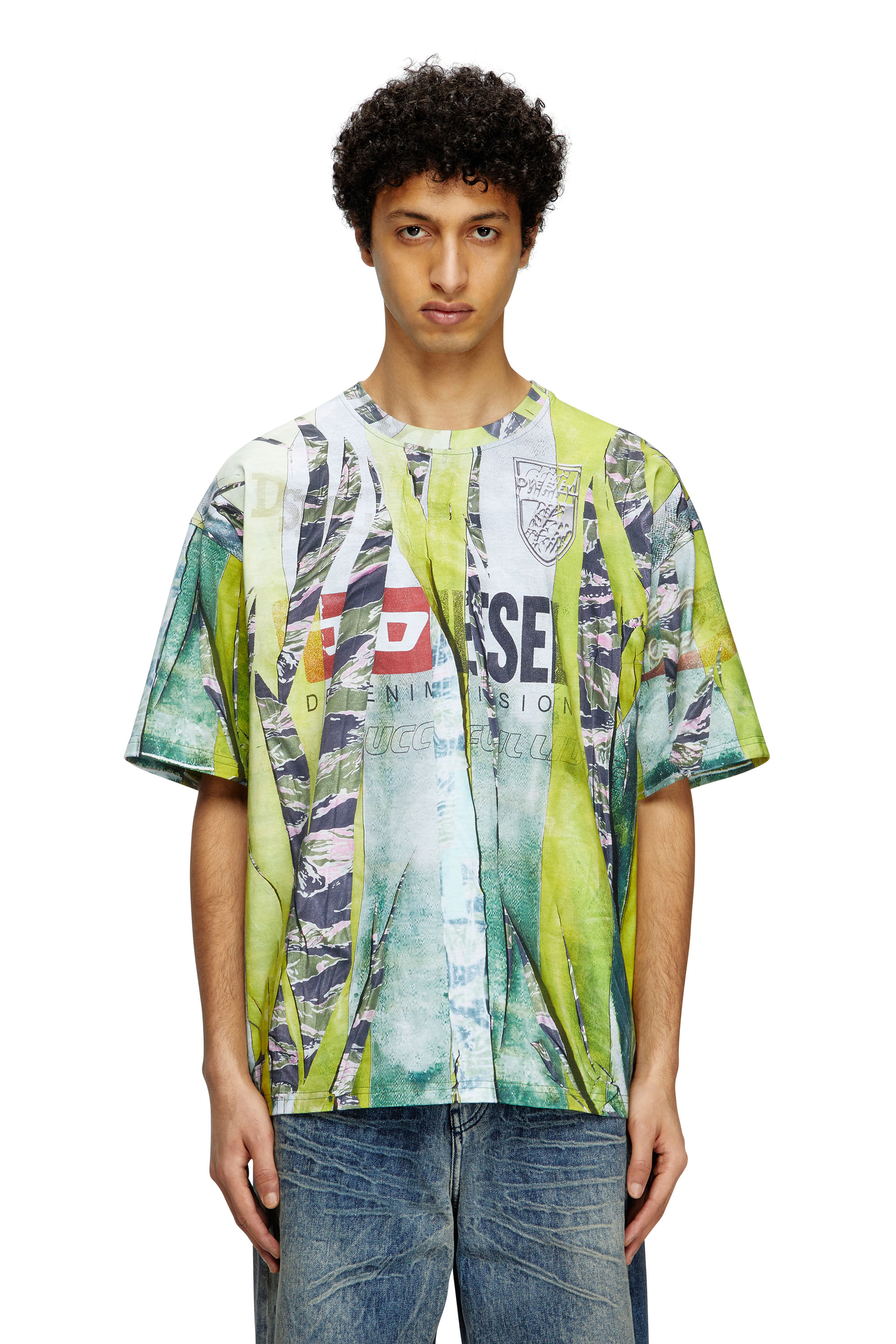 Diesel - T-BOXT-R13, Man's T-shirt with trompe l'oeil cracked print in Green/Yellow - 1