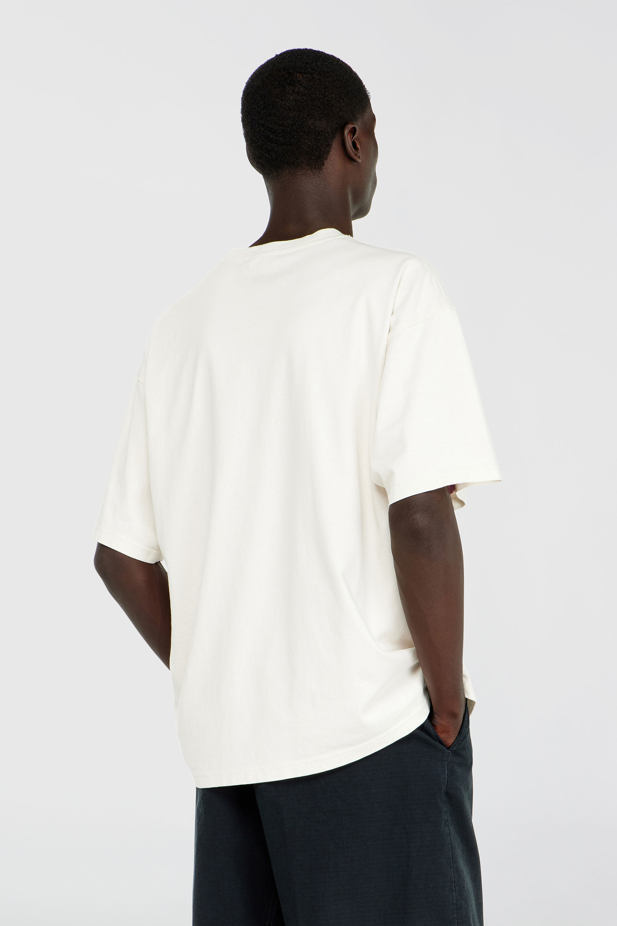 Diesel - T-BOXT-N14, T-shirt avec logo floqu&eacute; effet vieilli Homme in Blanc - 4