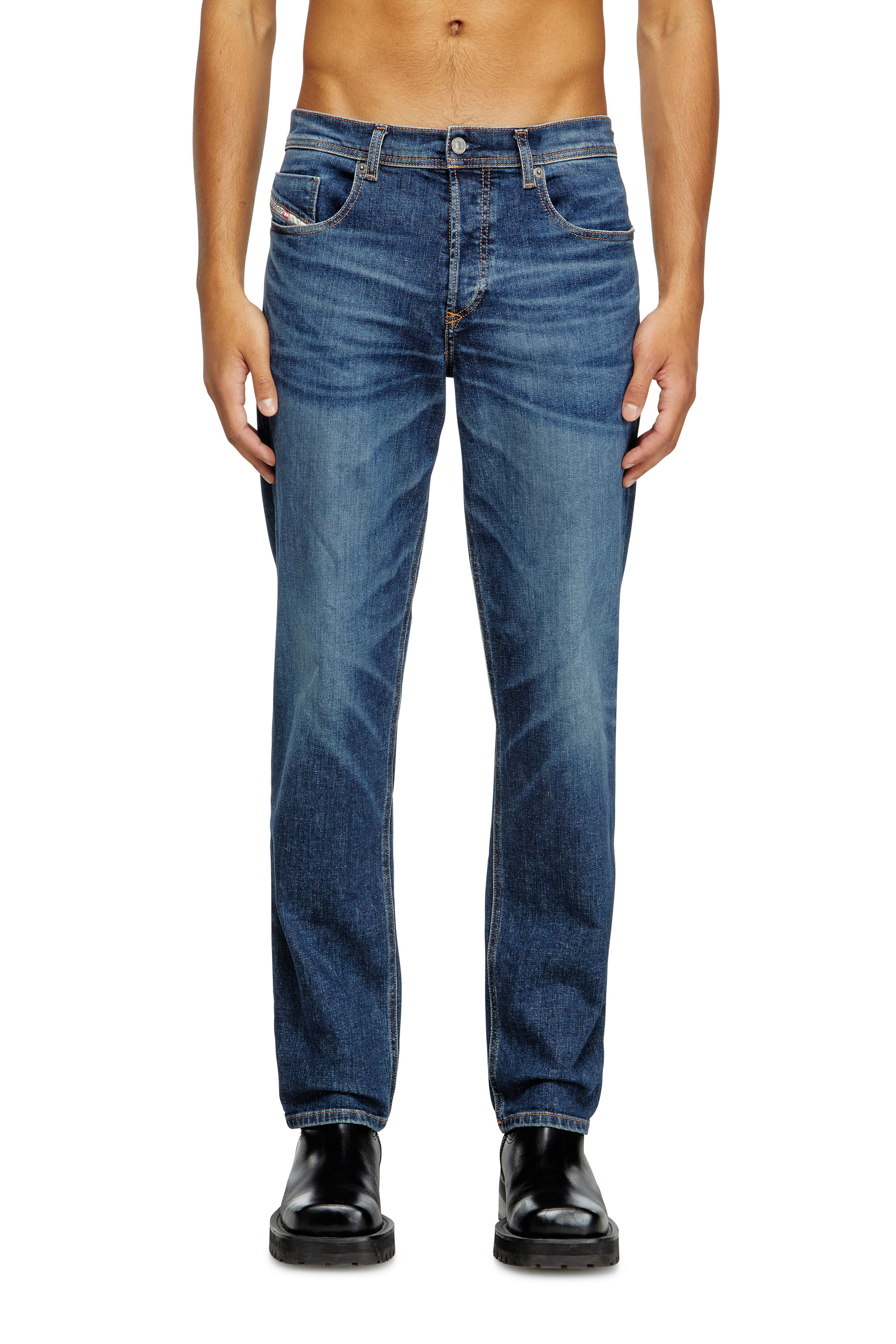 Diesel - Regular Jeans 2023 D-Finitive 09J47 Homme, Bleu Foncé - Image 3