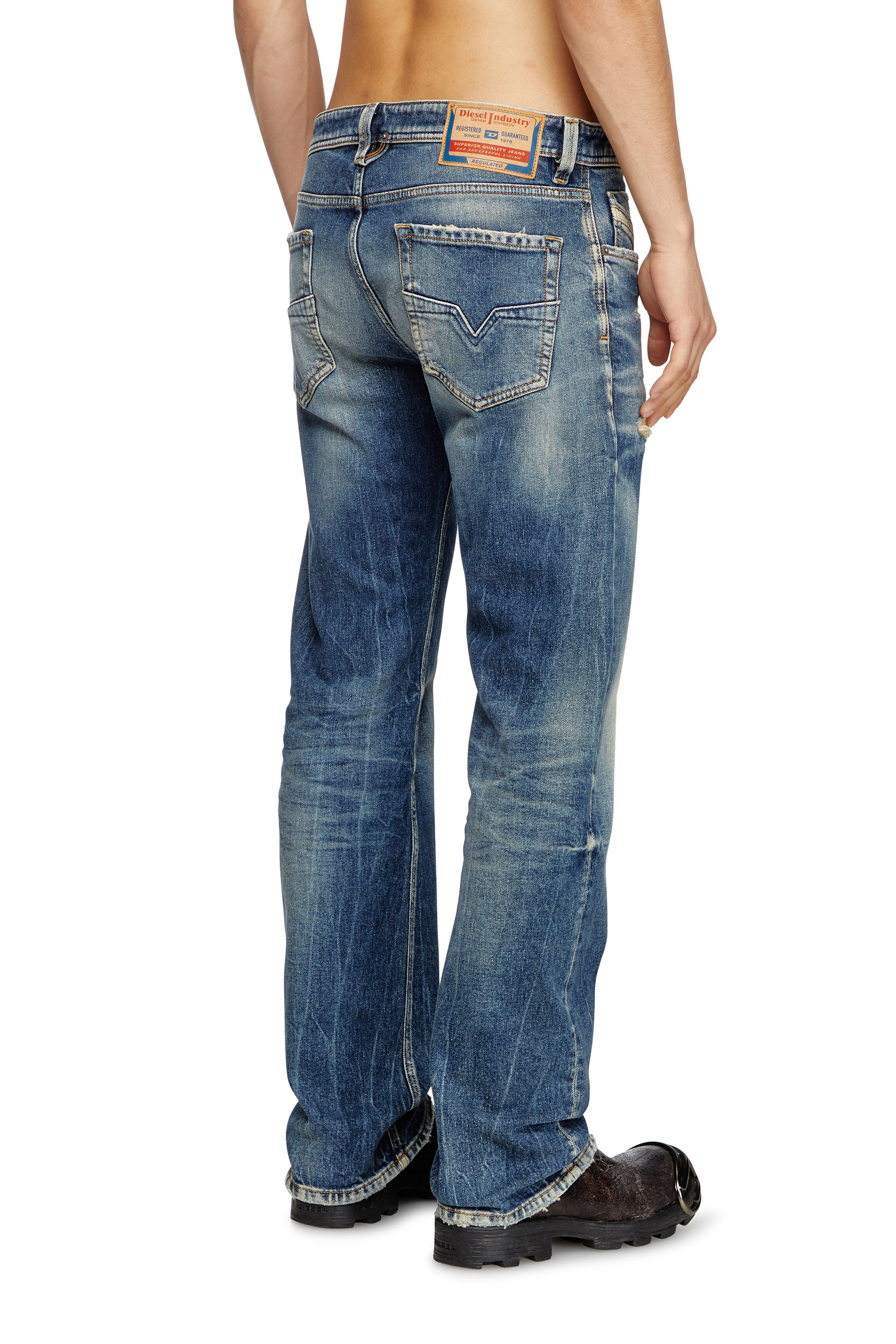 Diesel - Regular Jeans 1985 Larkee 007Y6 Homme, Bleu Foncé - Image 4