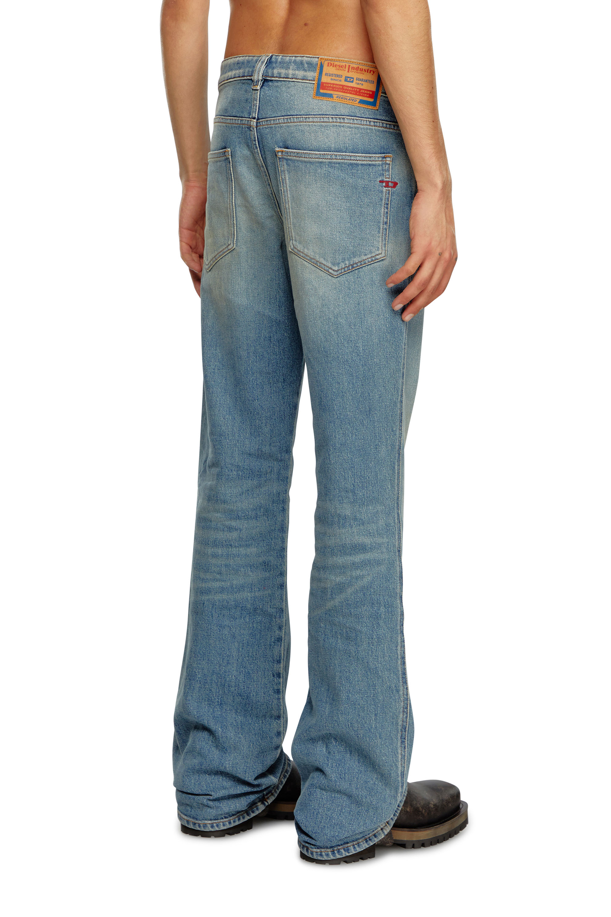 Diesel - Bootcut Jeans 1998 D-Buck 09J55, Bleu Clair - Image 2