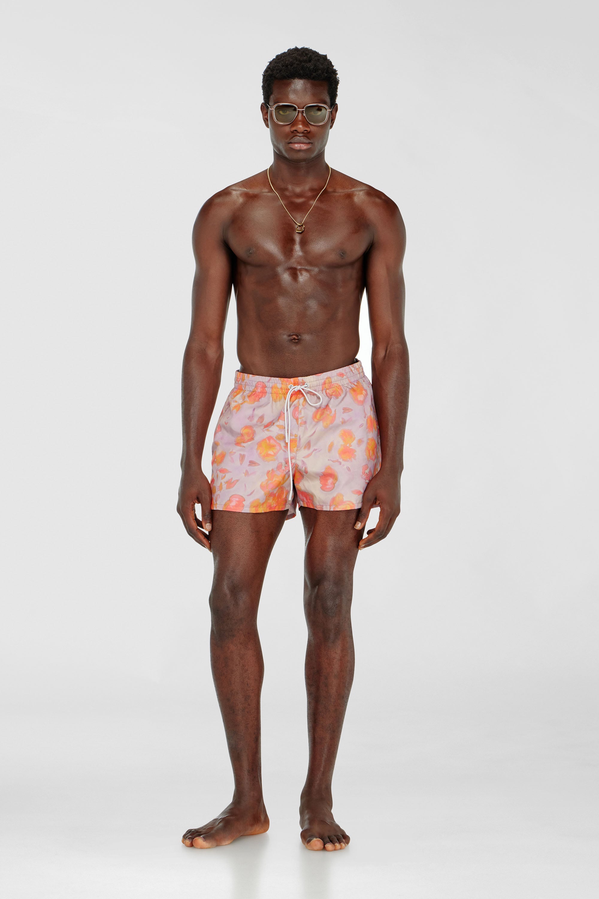 Diesel - OLLY-34-D-CORE, Short de bain m&eacute;tallis&eacute; &agrave; motif floral Homme in Violet - 1
