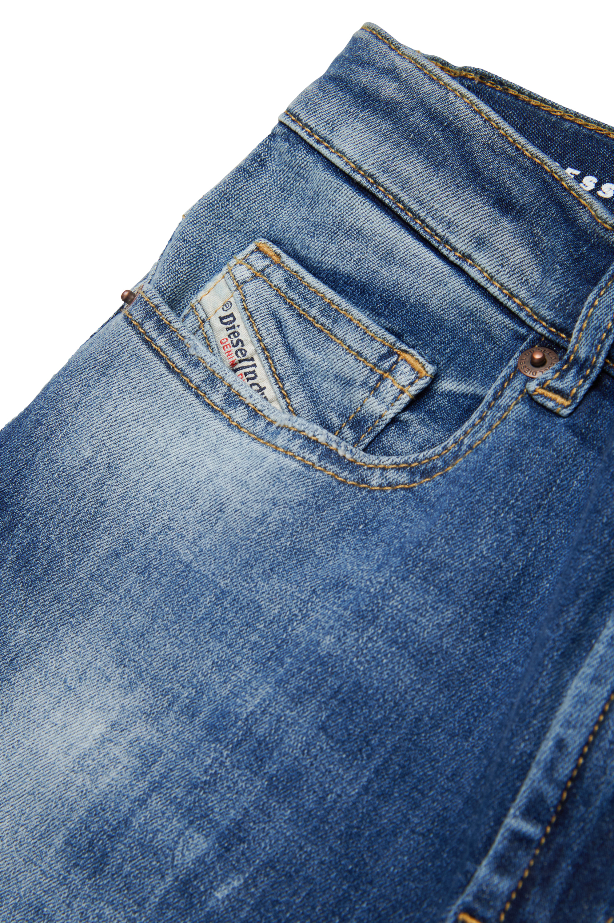 Diesel - D-MACS-SH-J, Bermuda en denim effet déchiré-réparé Homme in Bleu - 4