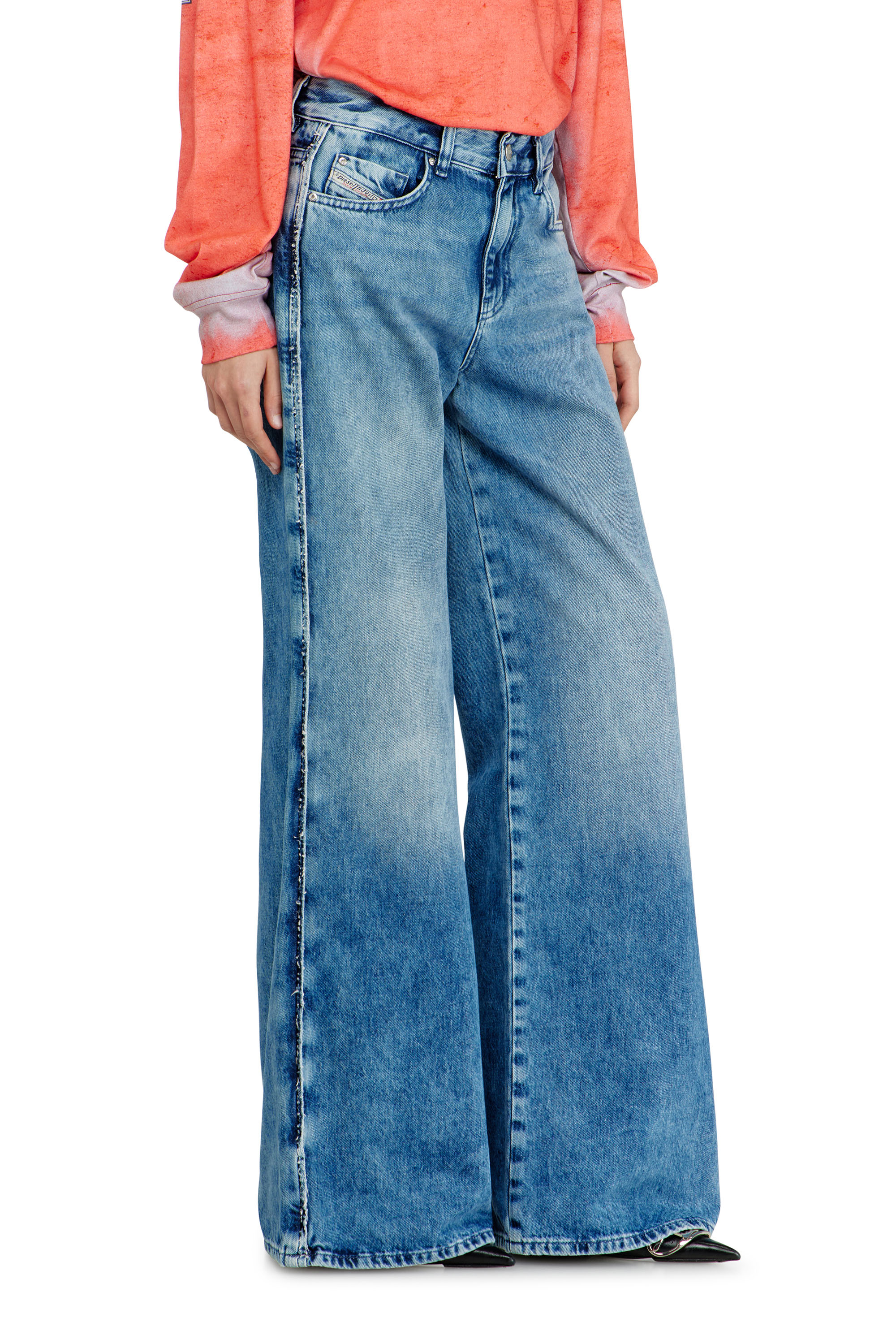 Diesel - Flare Jeans 1978 D-Akemi 0ADCJ Femme, Bleu moyen - Image 7
