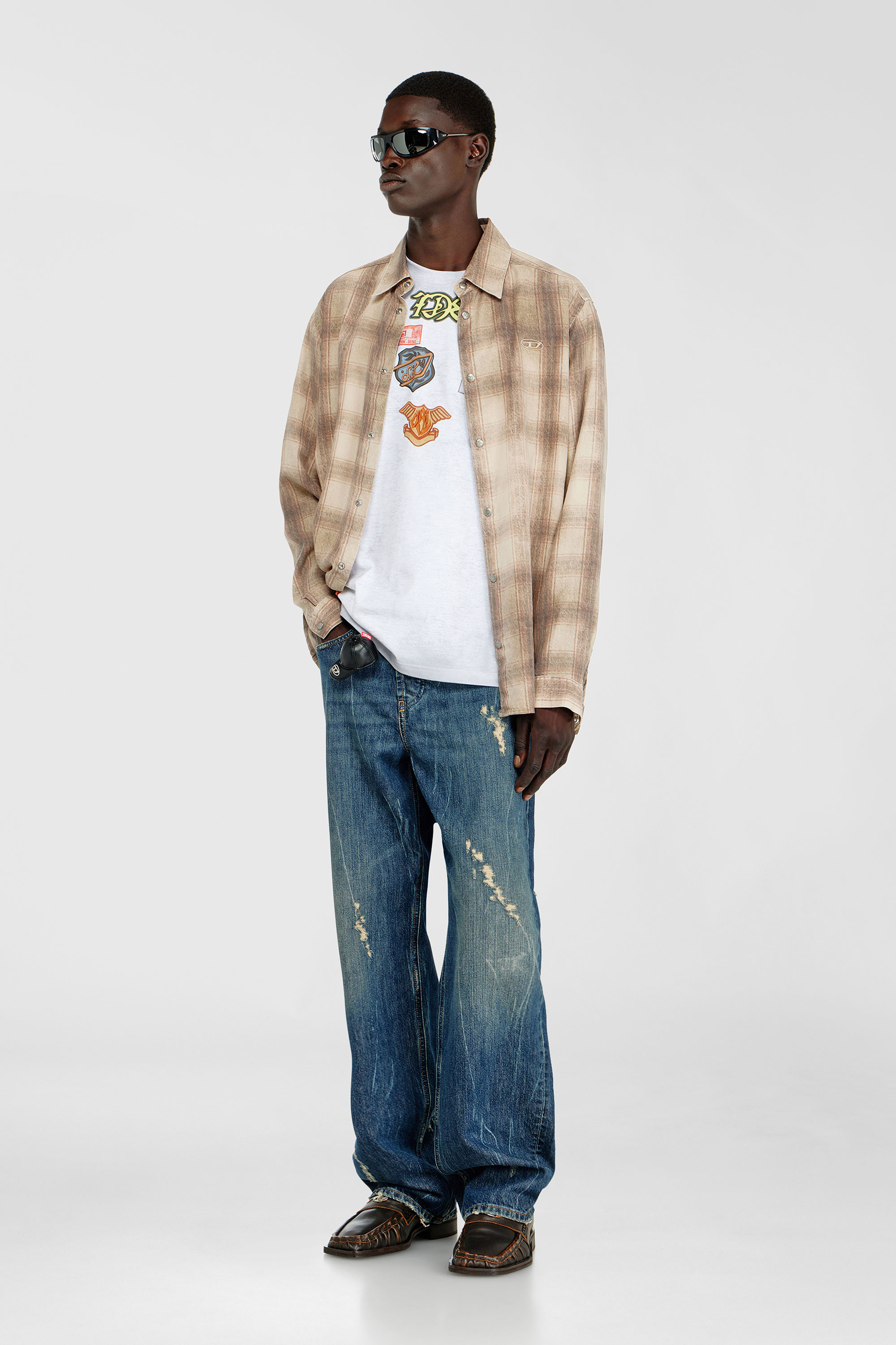 Diesel - T-BOXT-AA6, T-shirt en coton avec imprim&eacute; patchs all-over Homme in Blanc - 1