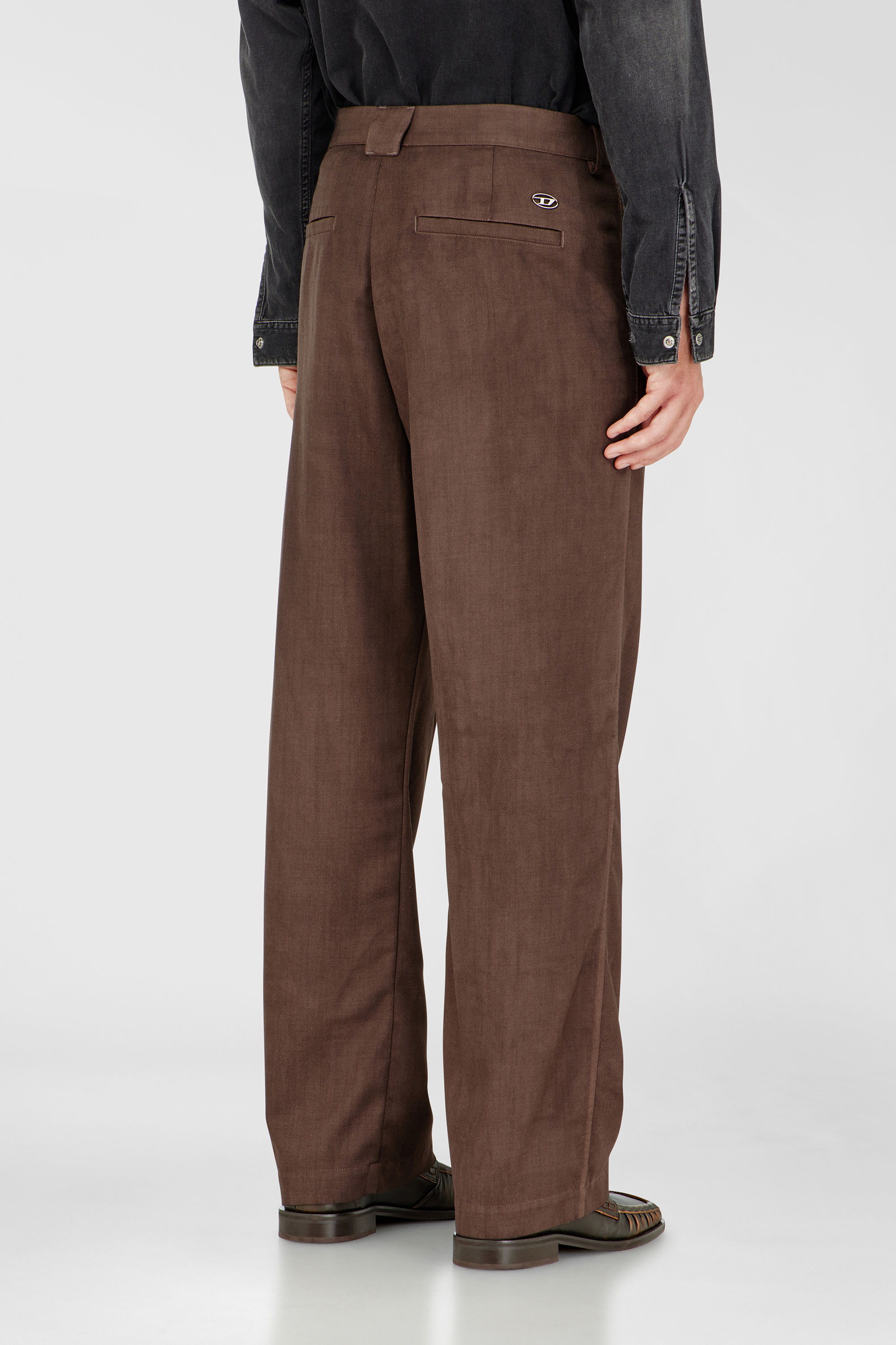 Diesel - P-HANT-CHINO-AECB, Pantalon chino en laine stretch l&eacute;g&egrave;re Homme in Marron - 4