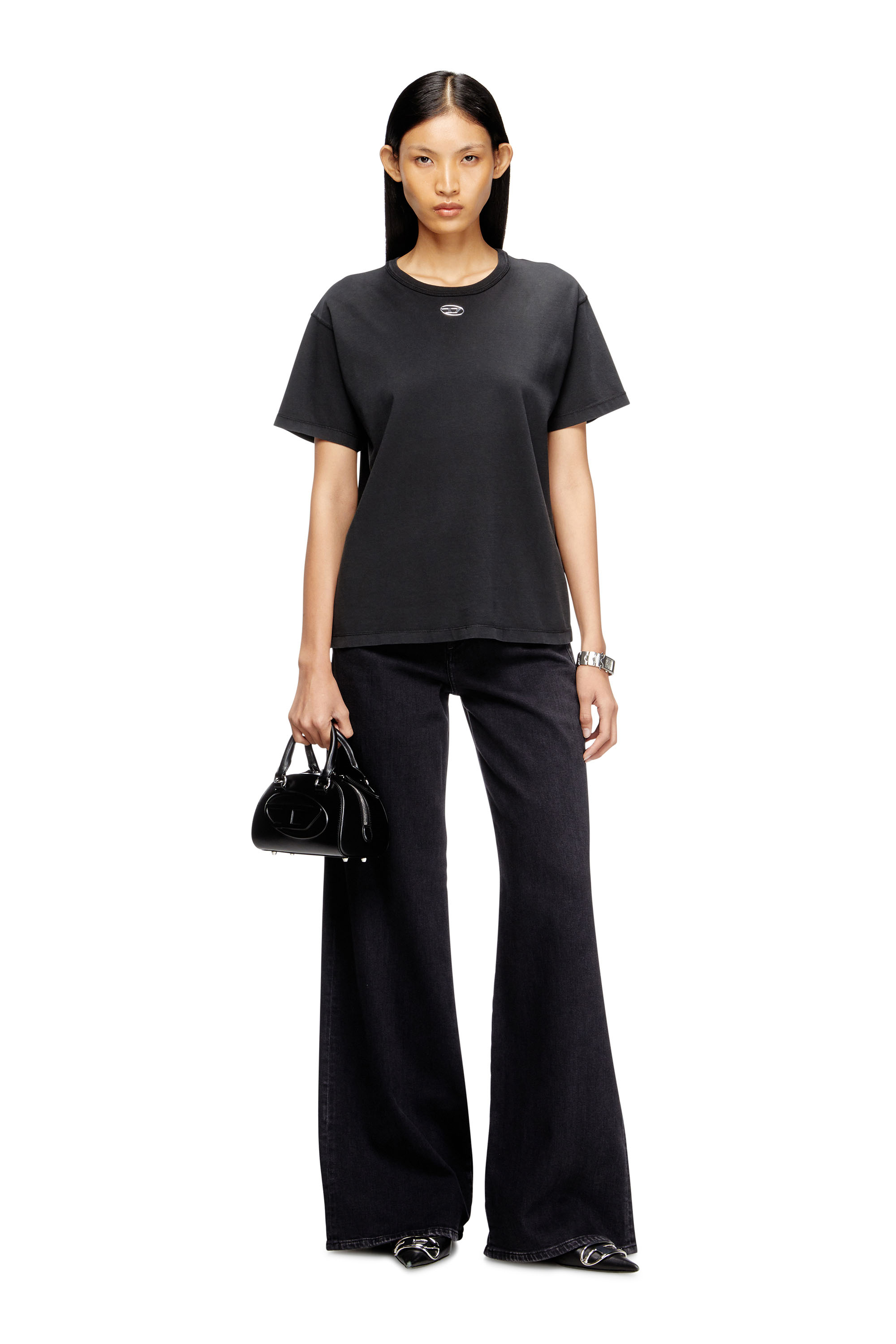 Diesel - T-NORMY-OD-S1, T-shirt en coton avec Oval D métallique Femme in Noir - 2