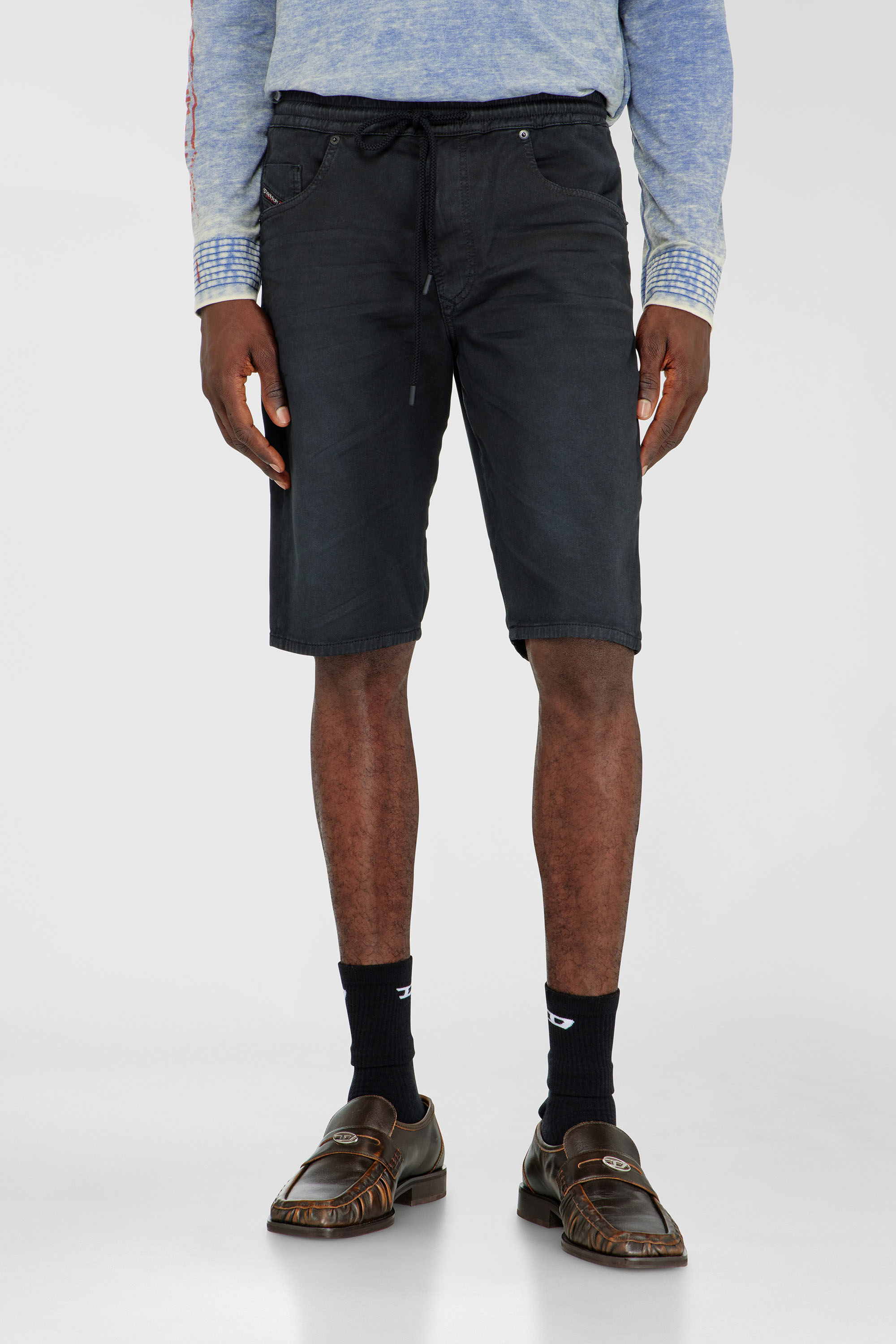Diesel - 2033 D-KROOLEY-SHORT JOGG, Man's Chino shorts in JoggJeans in Black - 1