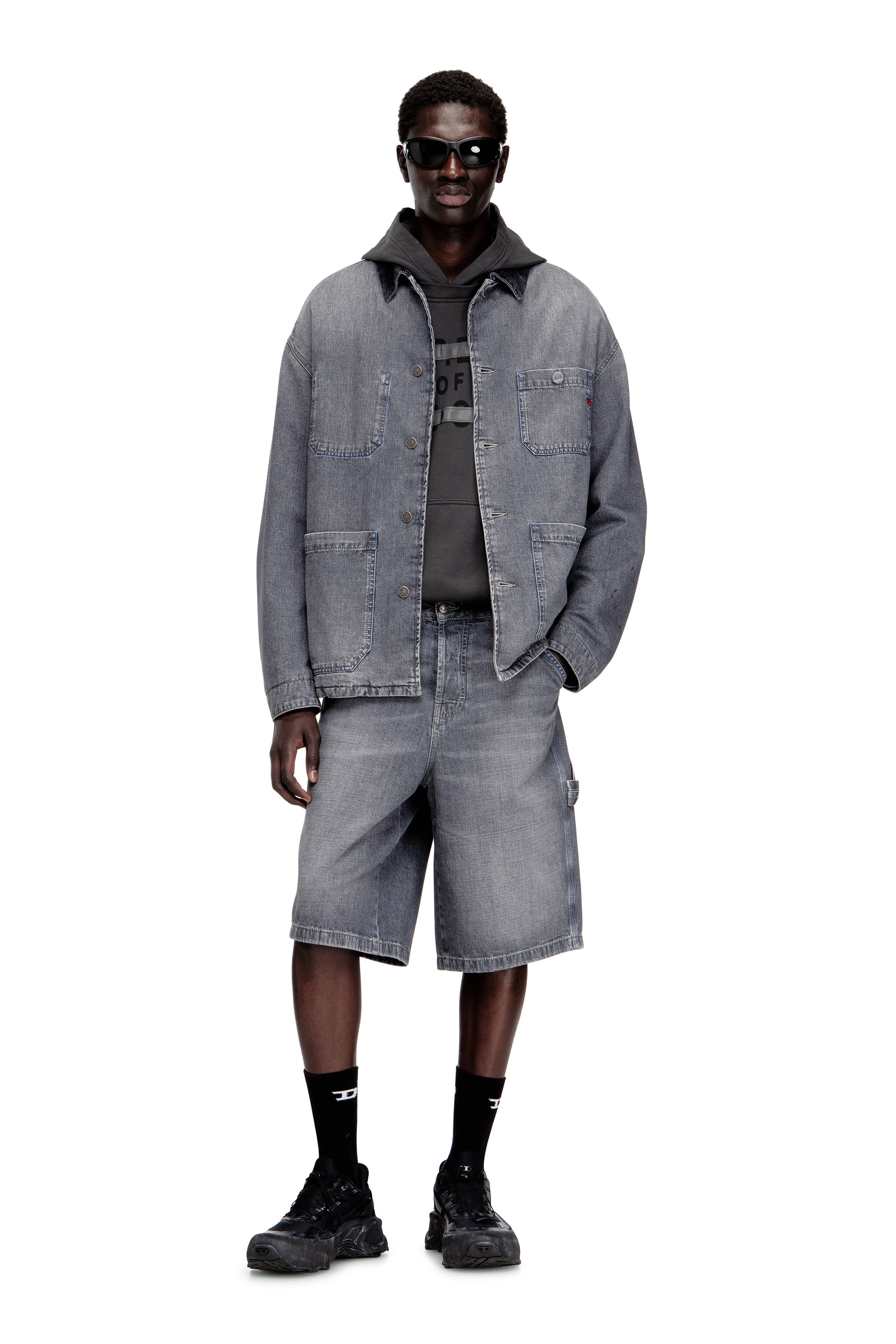 Diesel - D-LIVERY-W-SHORT, Short en denim coupe d&eacute;contract&eacute;e Homme in Gris - 1