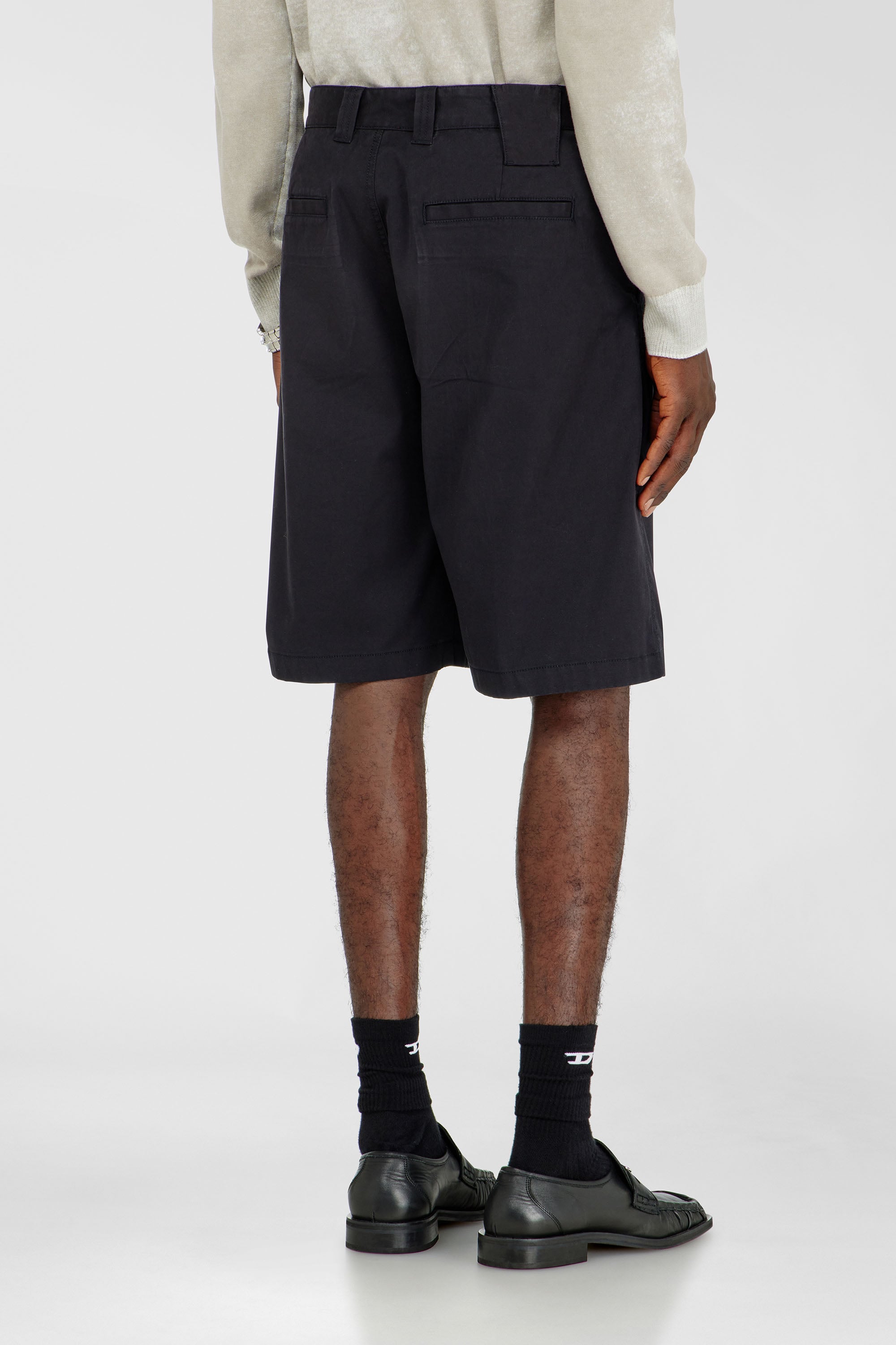 Diesel - P-HANT-CHINO-SHORT-EPCH, Shorts en coton avec traitement stonewash Homme in Noir - 4